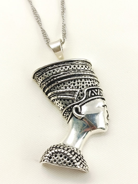 Chaitali Silver Western Neckpiece