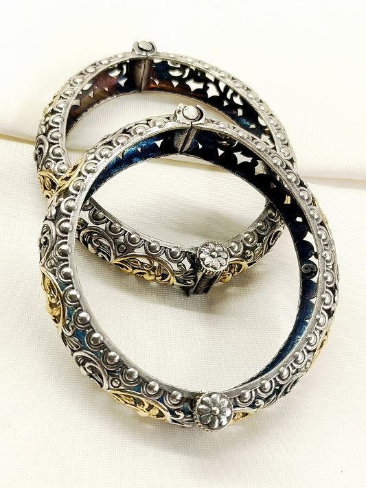 Anjari Dual Tone Oxidized Bangles