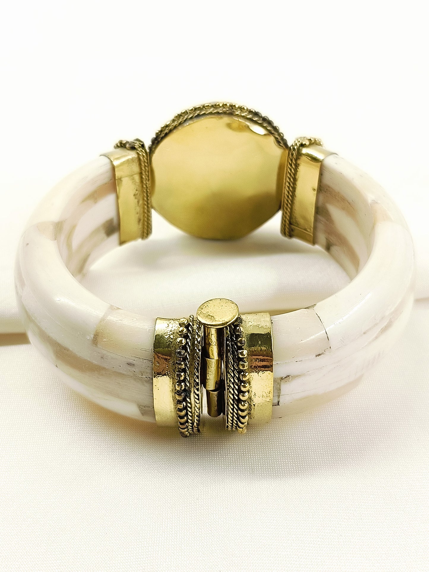 Vineent Brown Men’s Royal Agate Stone Tribal Bone Bracelet