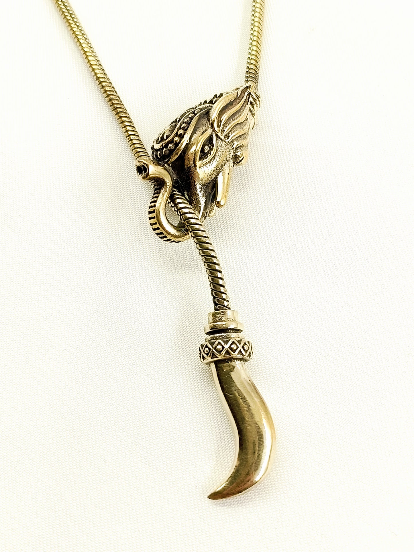 Eshanay Golden Men's Neckpiece