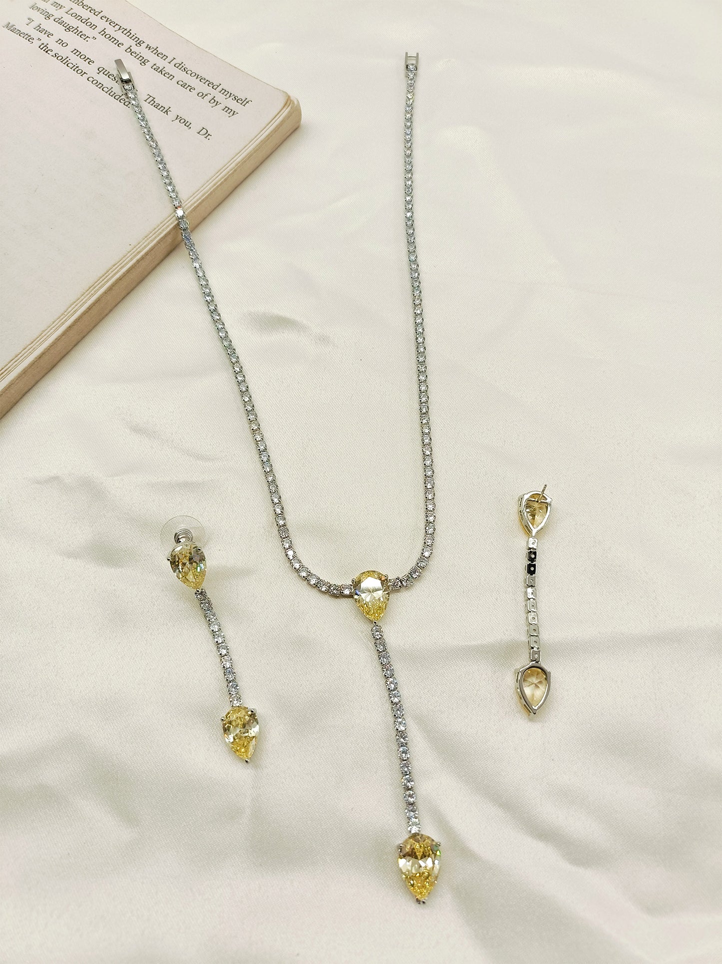 Cureza Yellow American Diamond Necklace Set