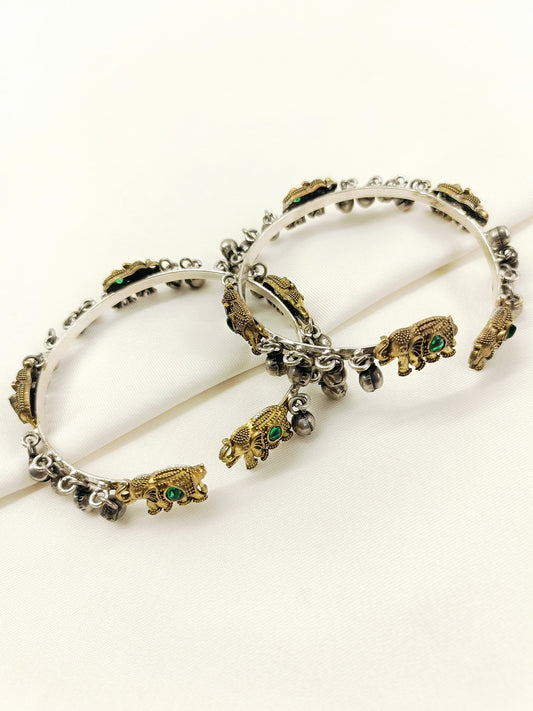 Aarya Green Gajraj Ghungroo Oxidized Bangles