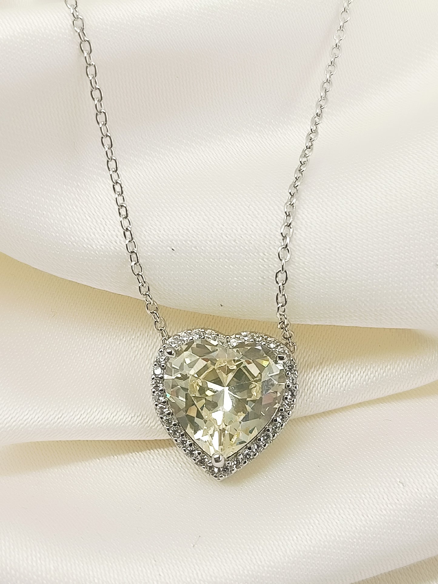 Ritu Yellow 92.5 Silver American Diamond Pendal