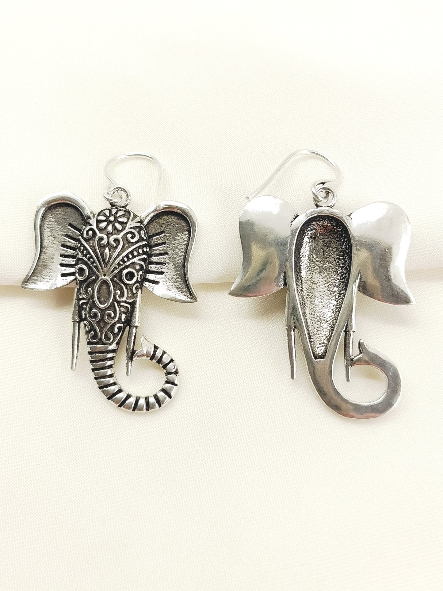 Daksh Silver Men's Earrings