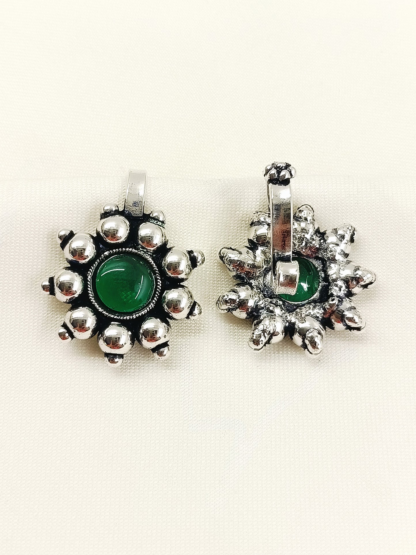 Geolina Oxidized Green Stone Rava Clip Cuff Pair