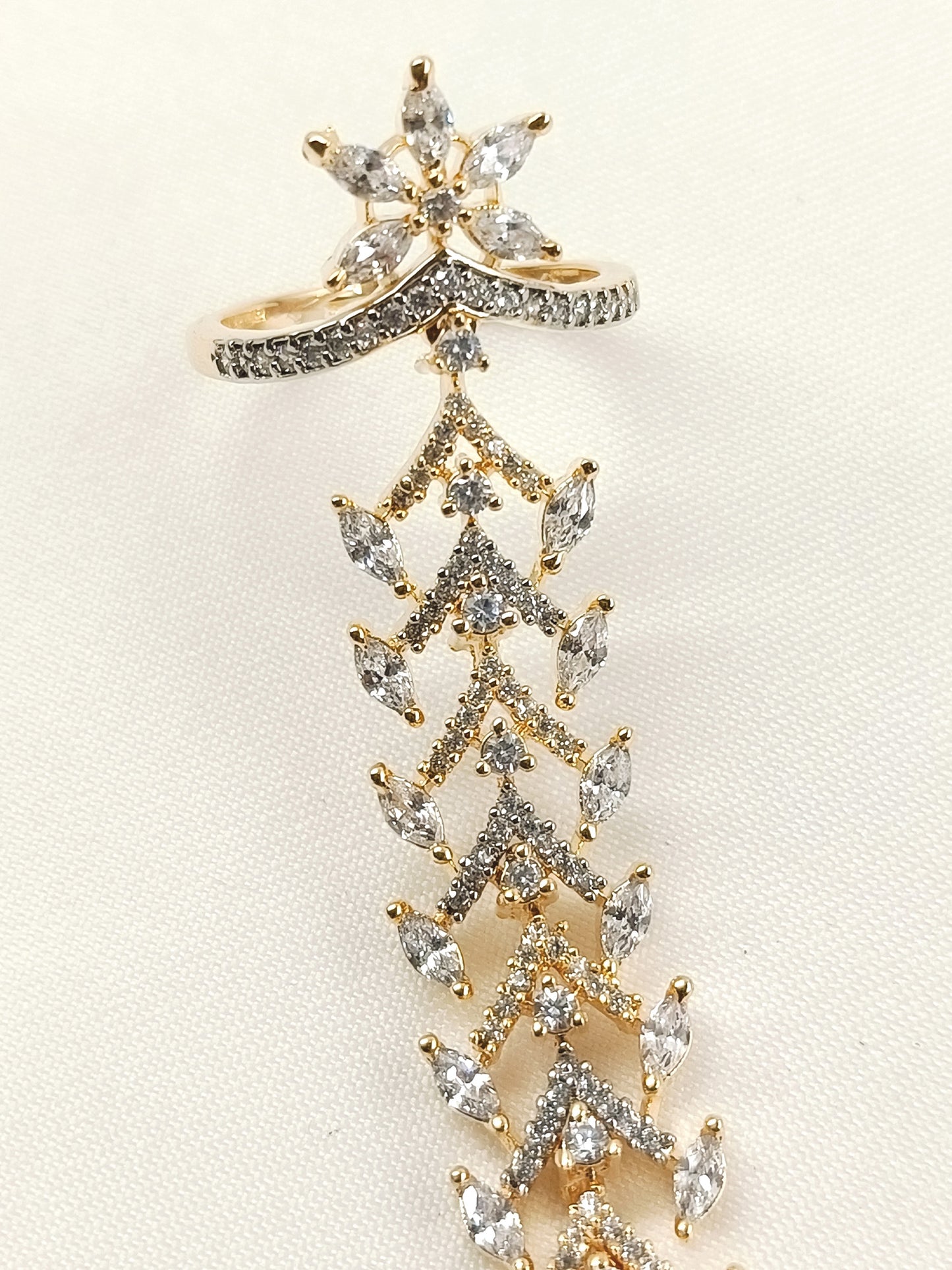 Natalia White American Diamond Hathphool