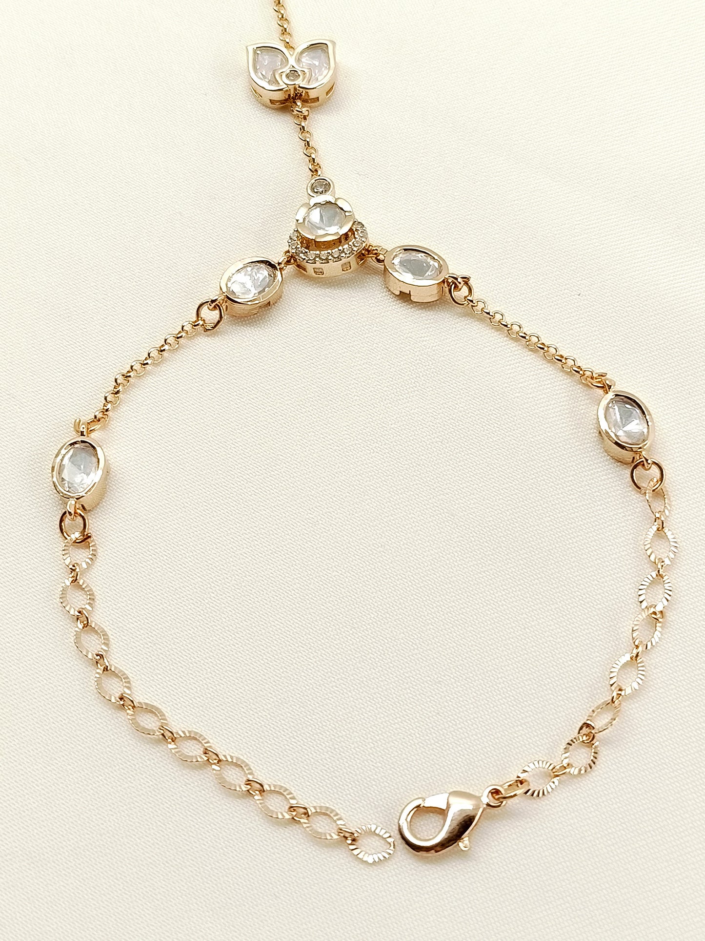 Mahika White Kundan Hathphool [Price Is For Single Piece]