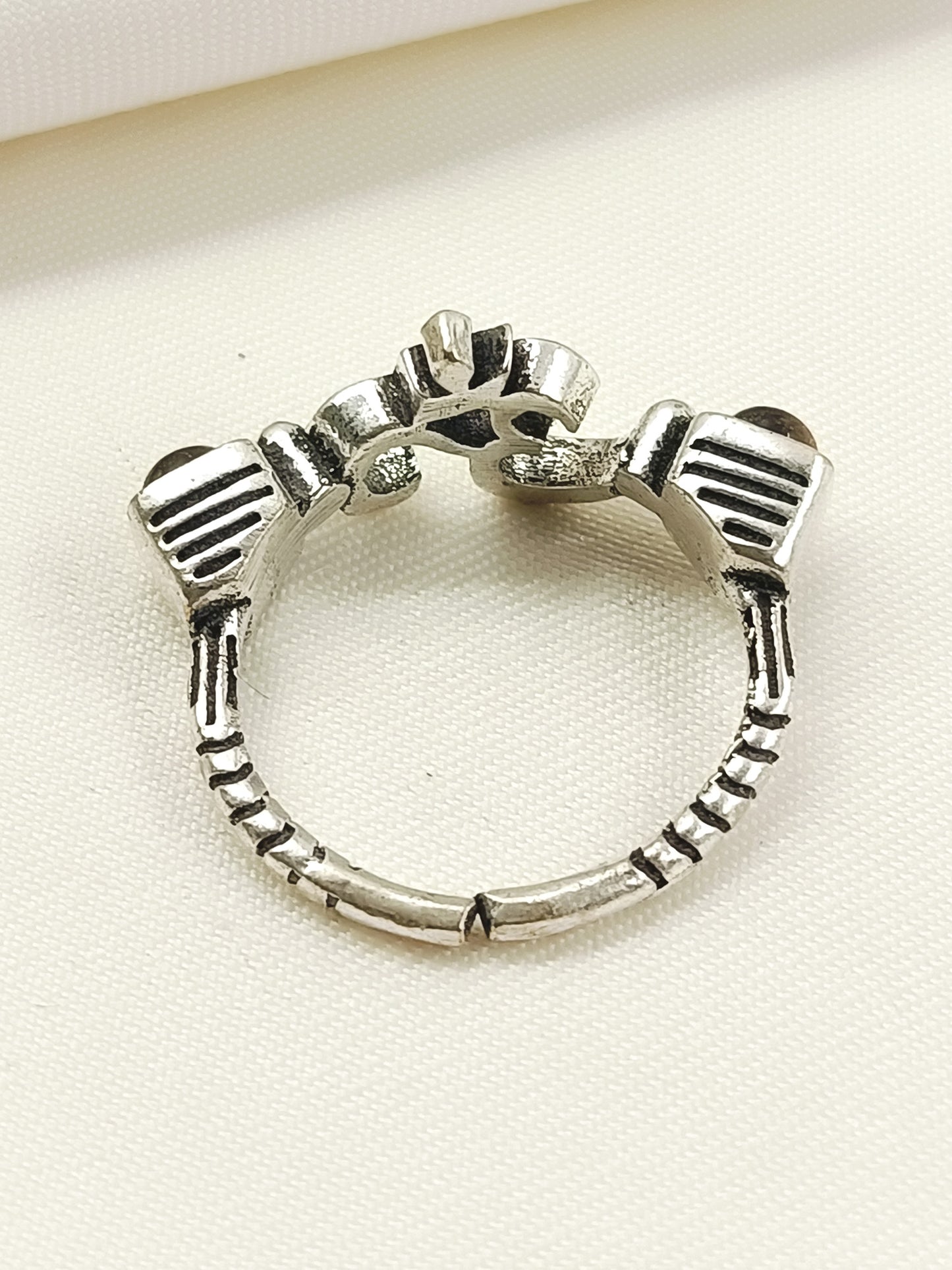 Avan Brown Men's Finger Ring