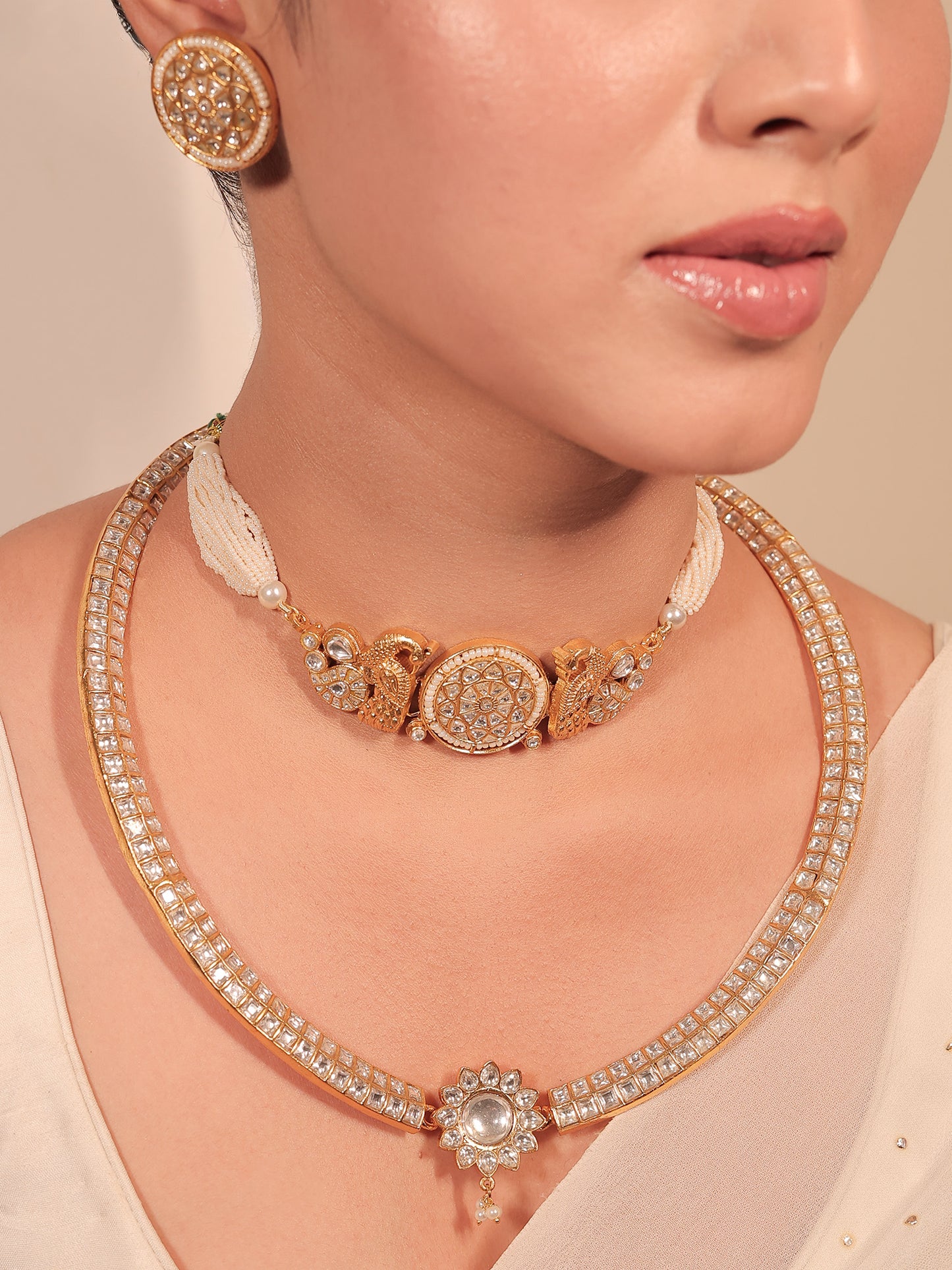 Samriddhi White Kundan Choker Set With Hasli