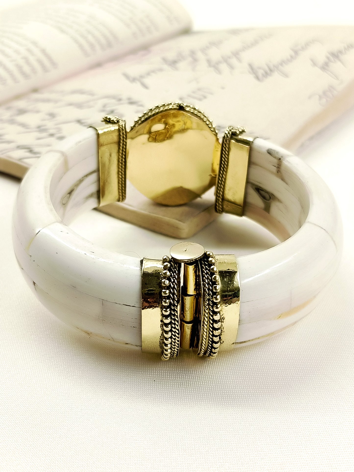 Ronav Olive Green Bone Men's Bracelet