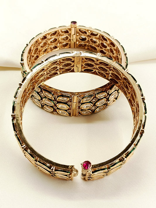 Kiyana White Kundan Bangles