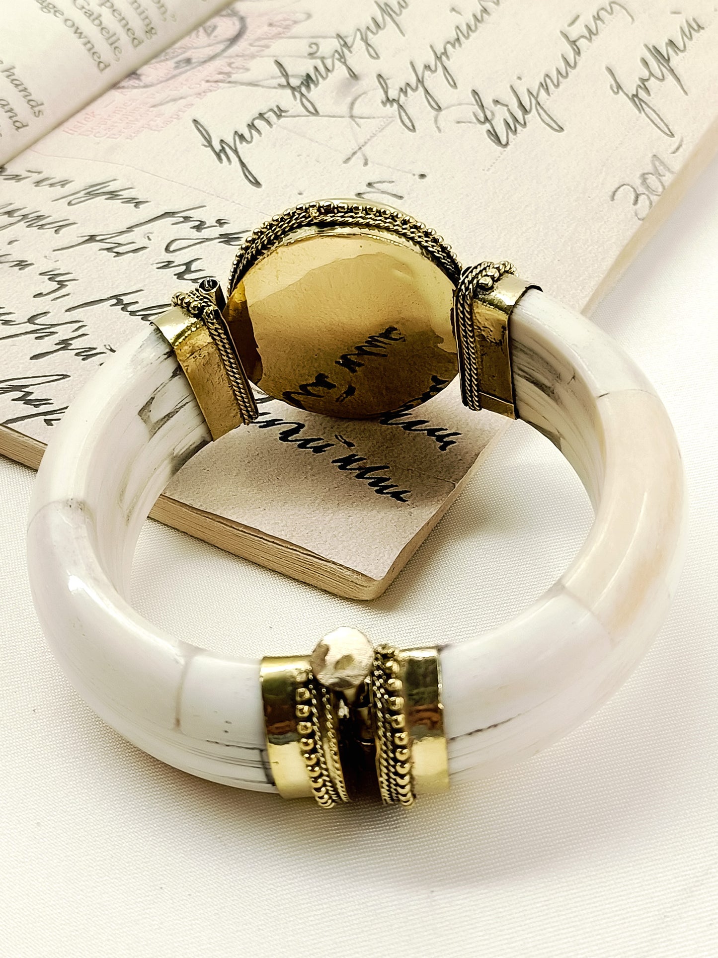Roshvik Green Bone Men's Bracelet