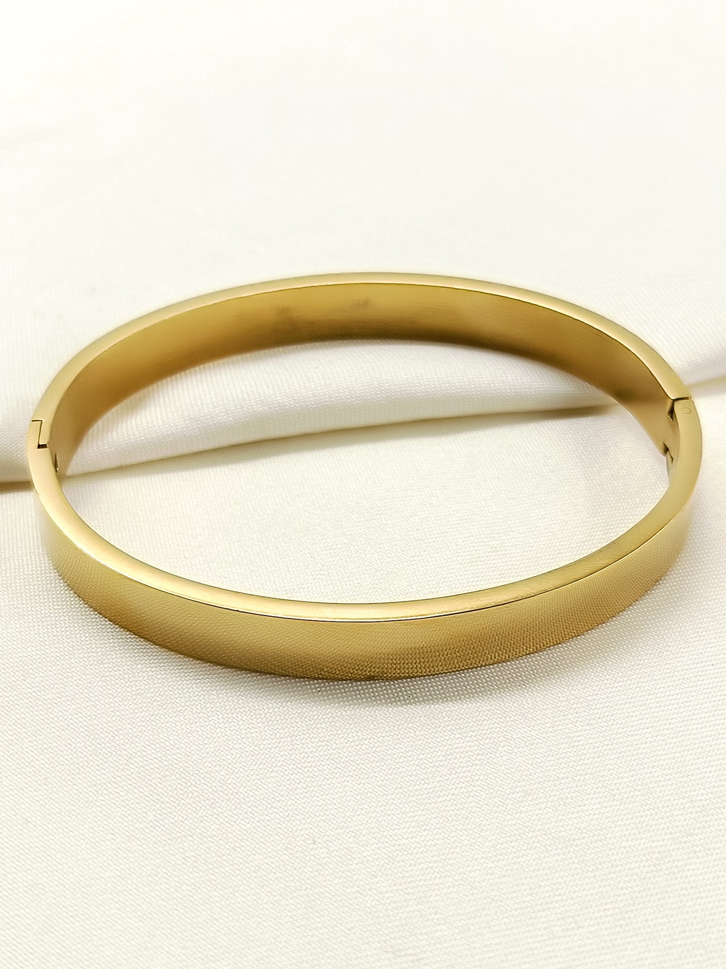 Arjan Golden Men's Bracelet