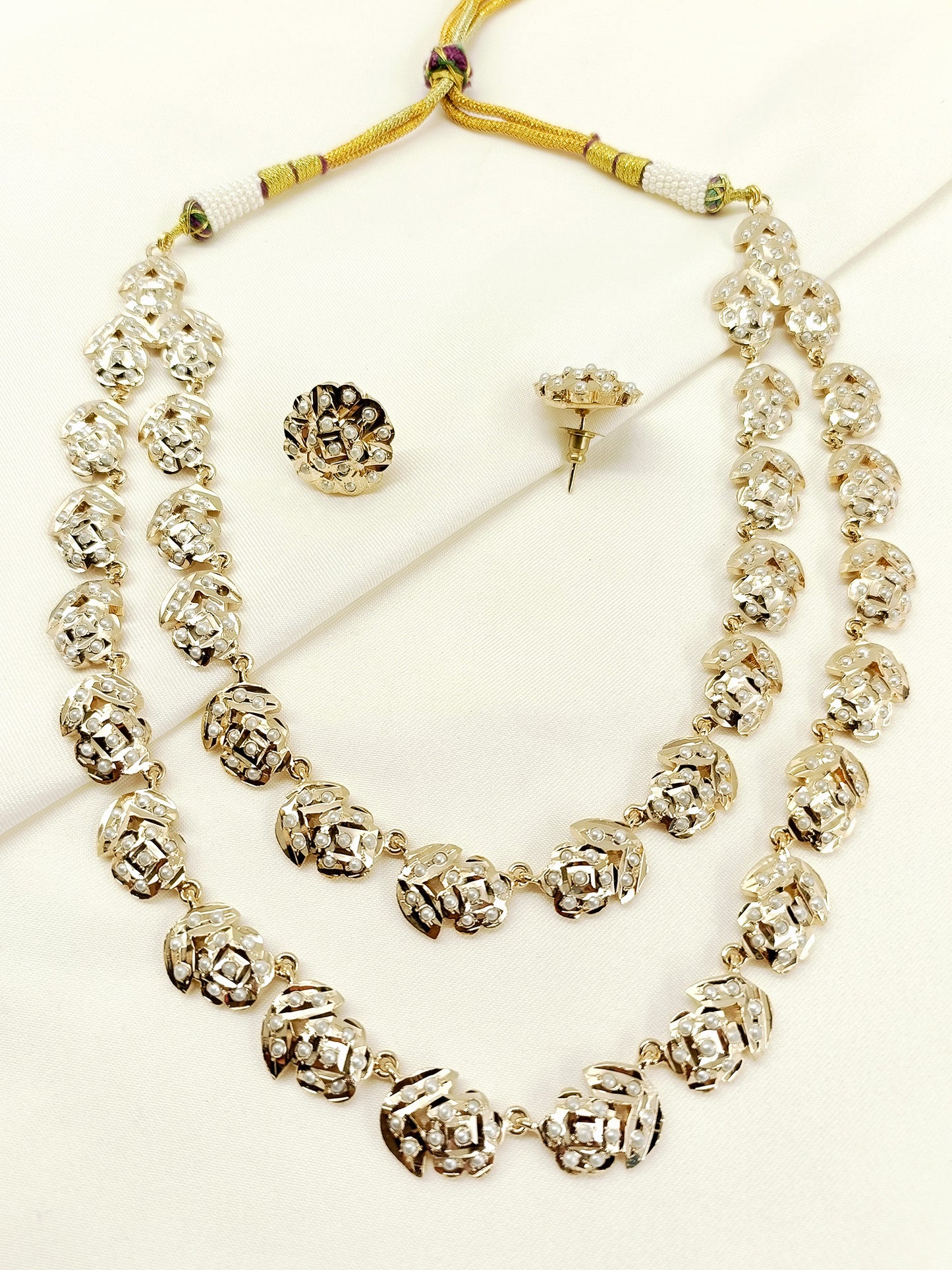 Aashritha White Pearl Jadau Necklace Set