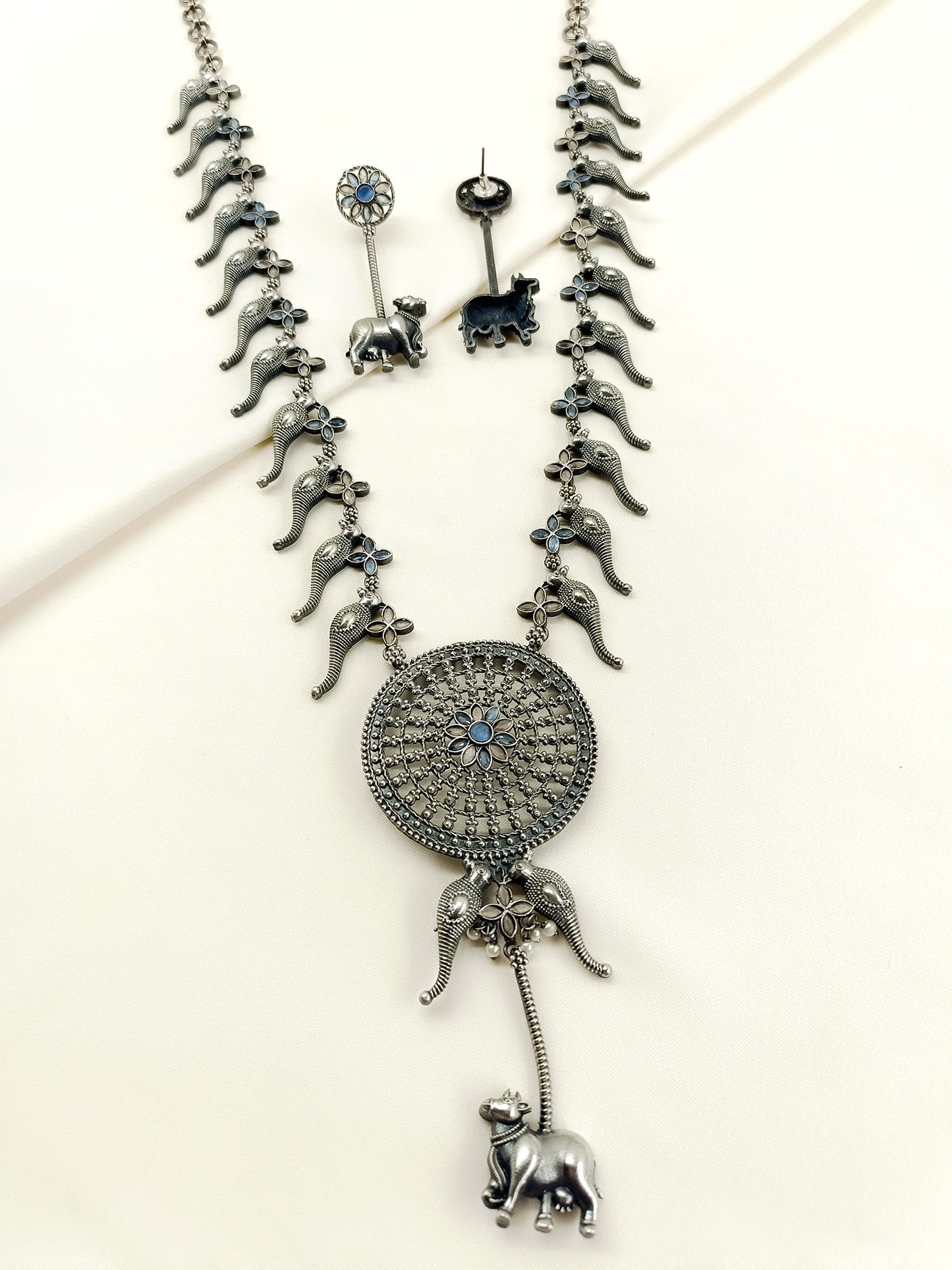 Saroj Blue Oxidized Necklace Set