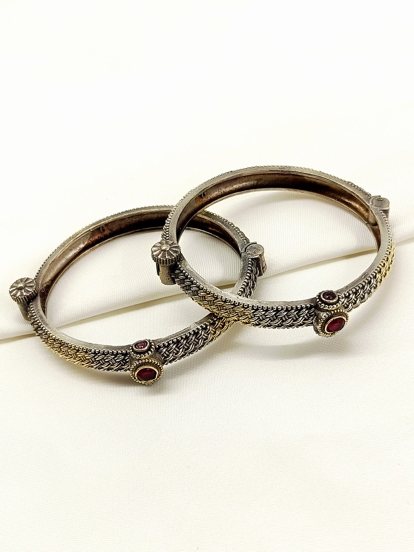 Kashini Ruby Oxidized Bangles