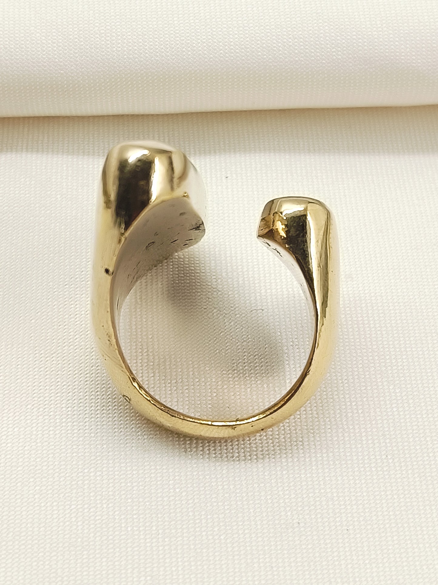 Sohat Golden Men's Finger Ring
