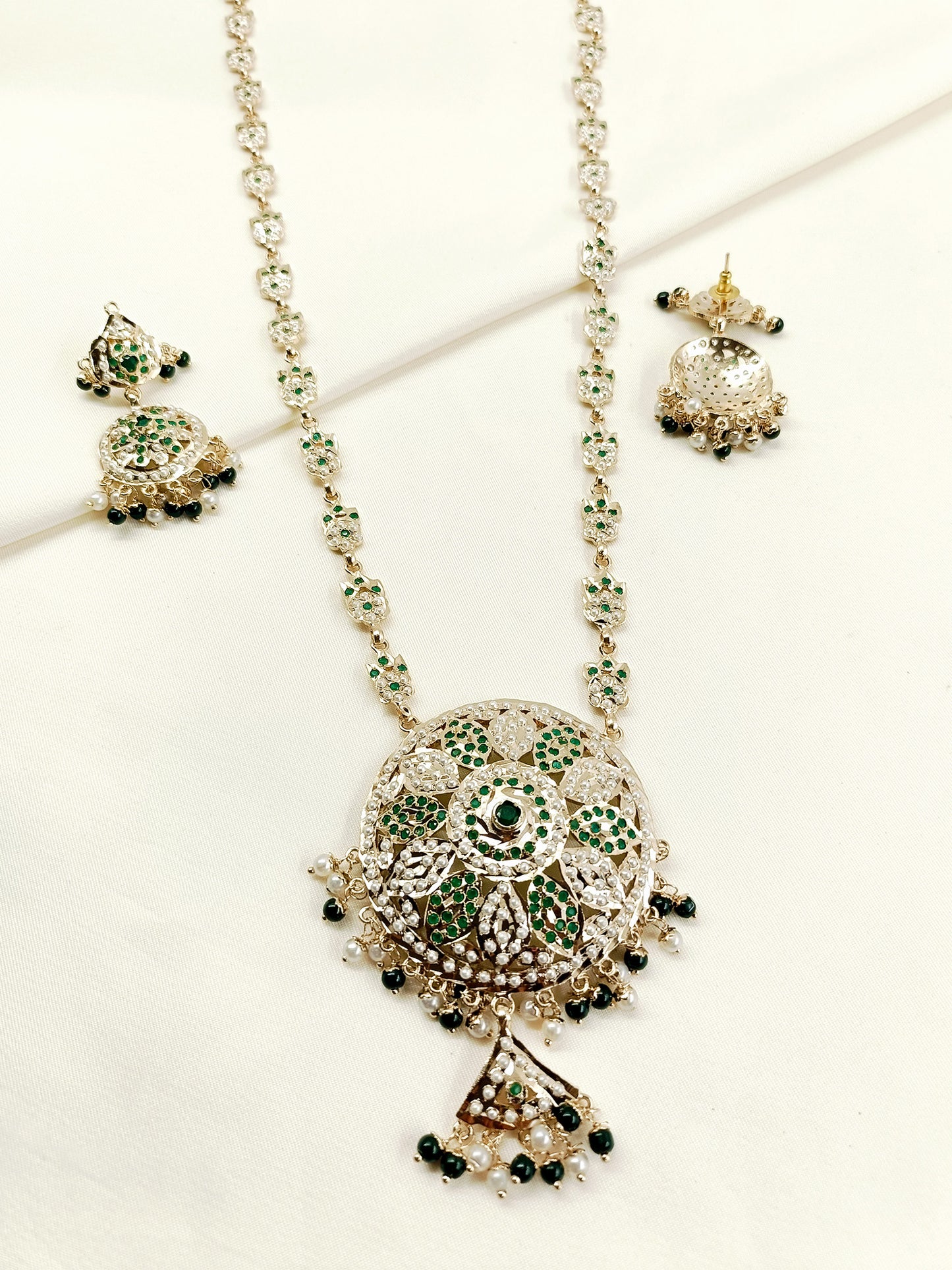 Prahati Green Jadau Necklace Set