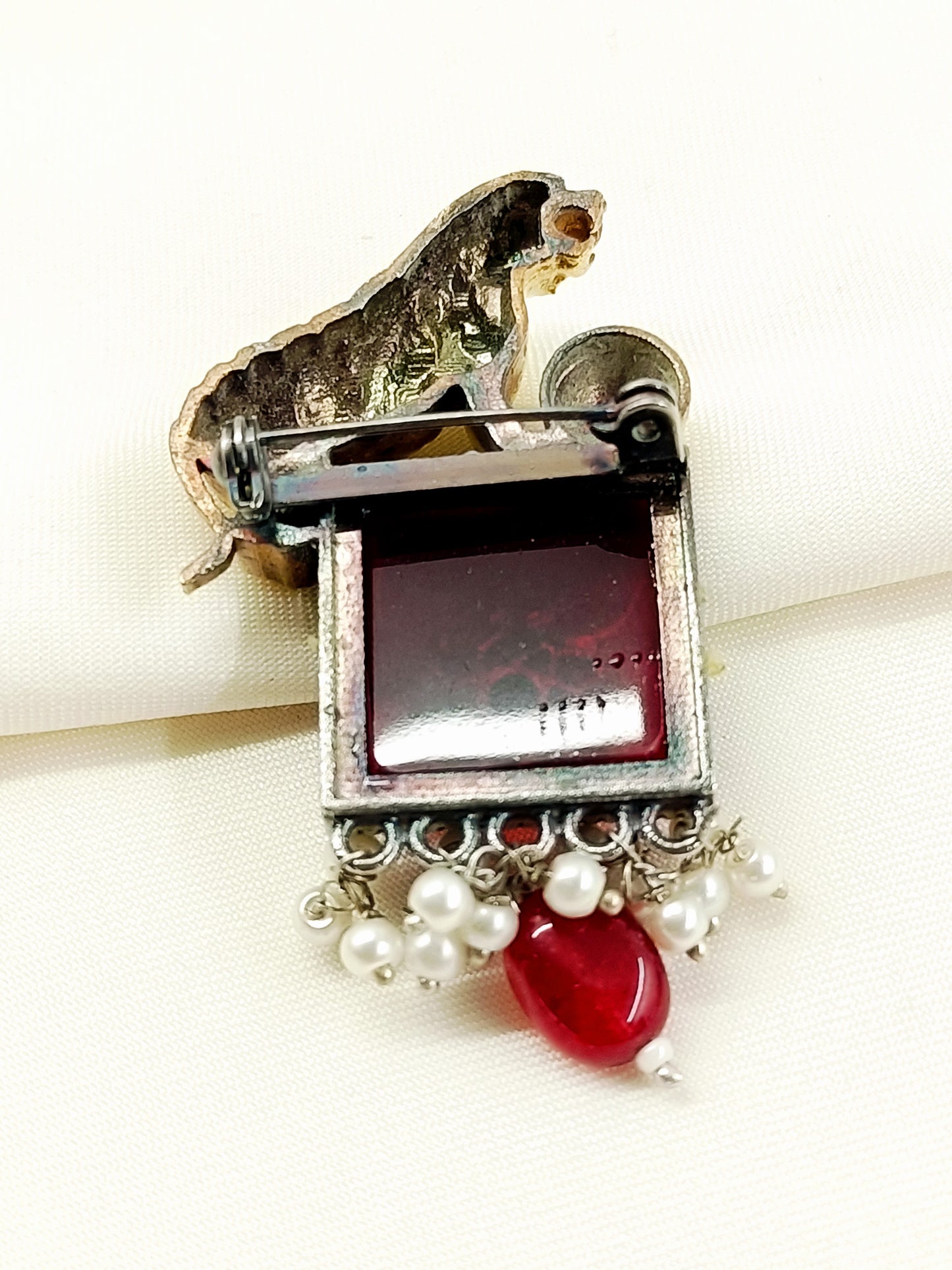 Lokesh Maroon Tiger Men's Brooch