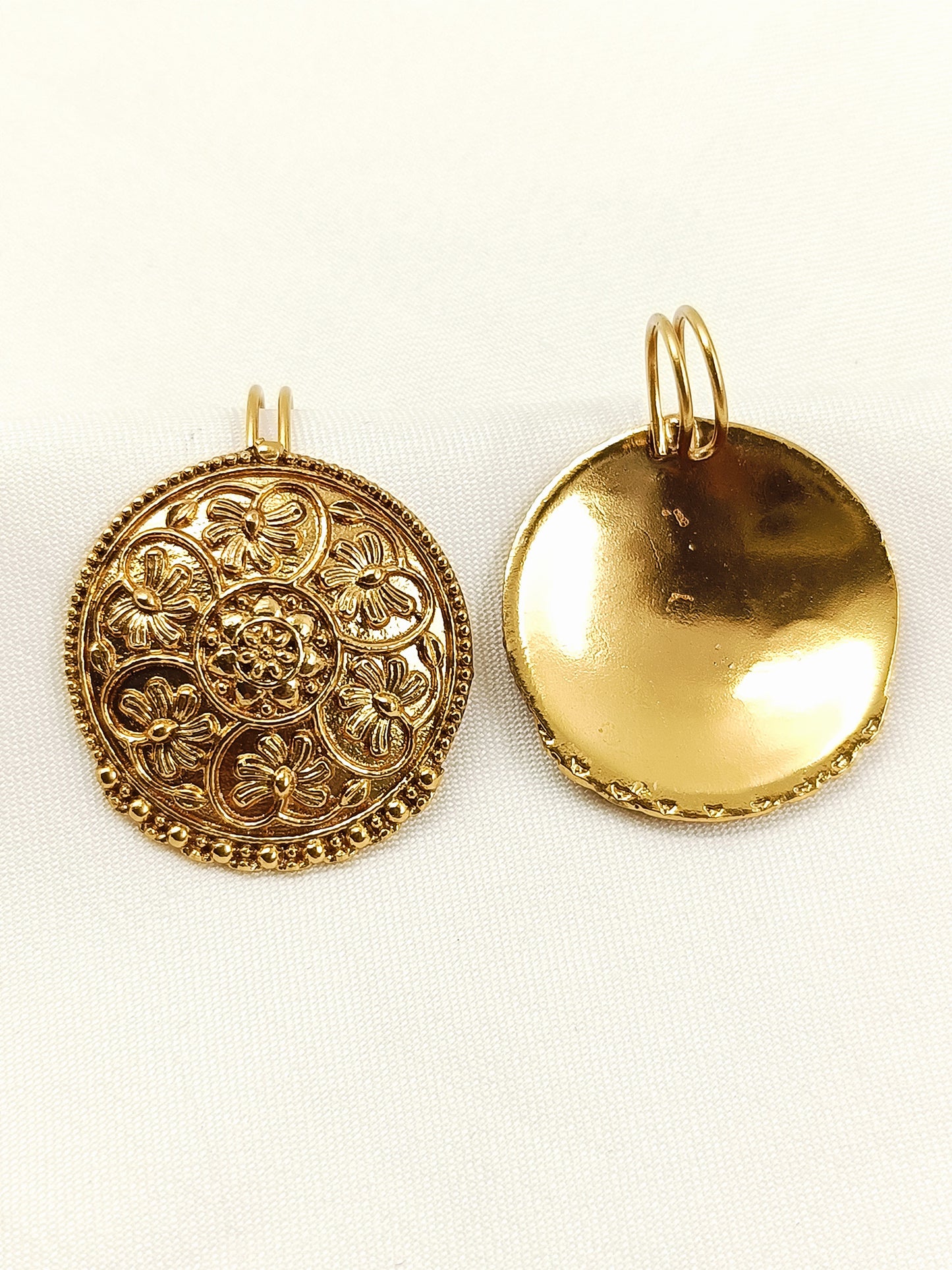 Dushyant Golden Temple Mandala Coin Men's Ear Cuff