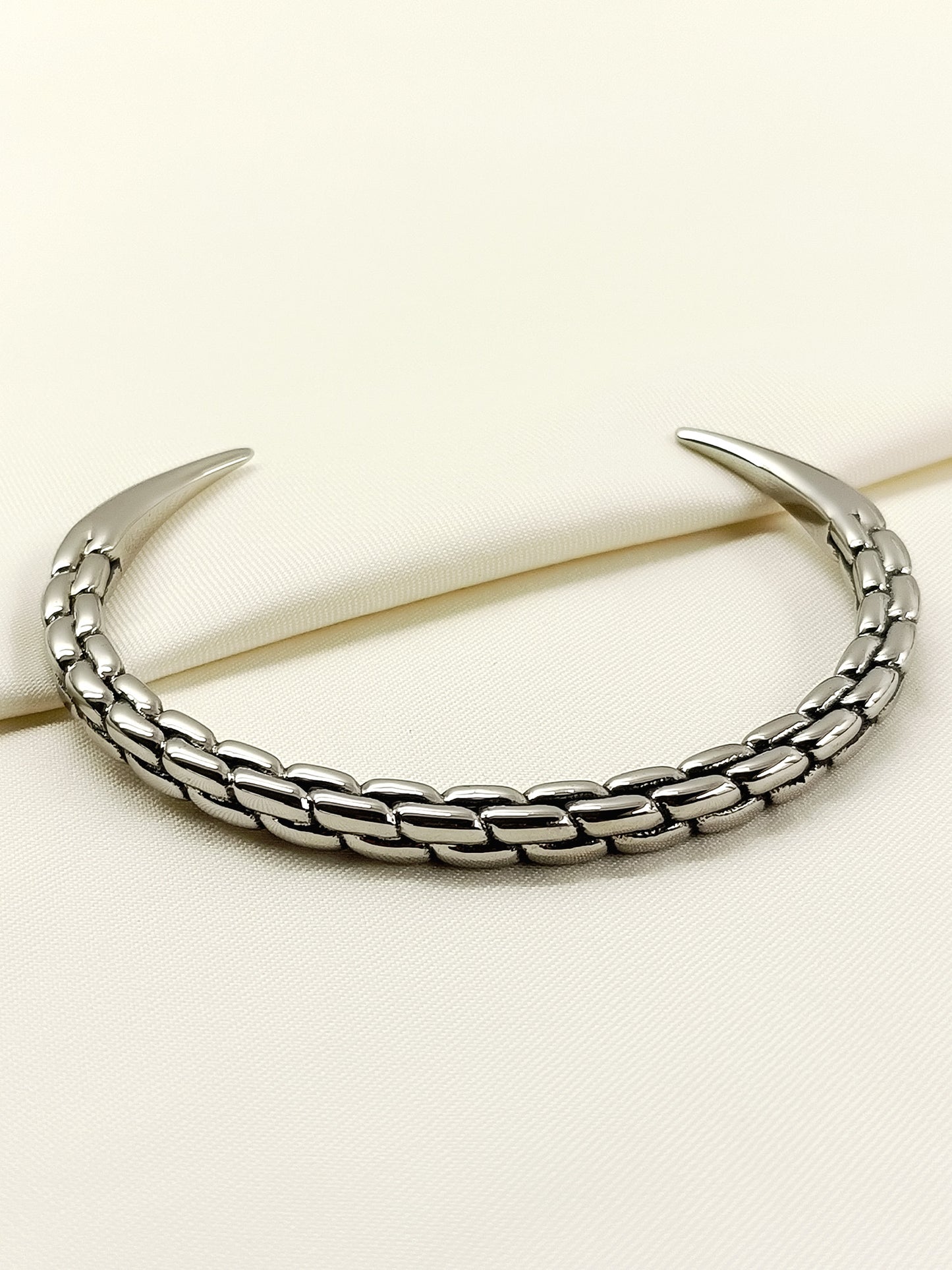 Aryav Plain Men's Bracelet