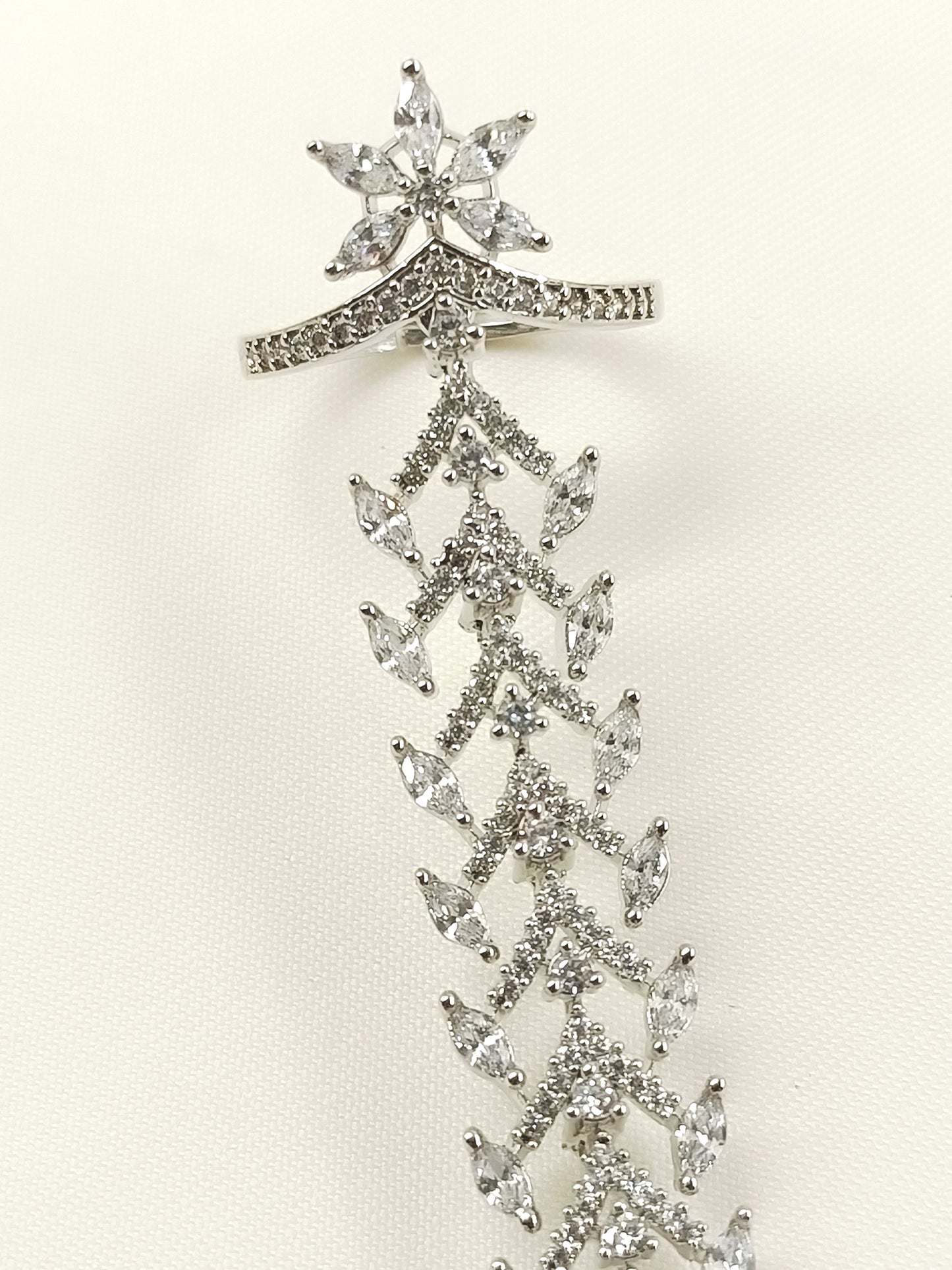 Shefali White American Diamond Hathphool