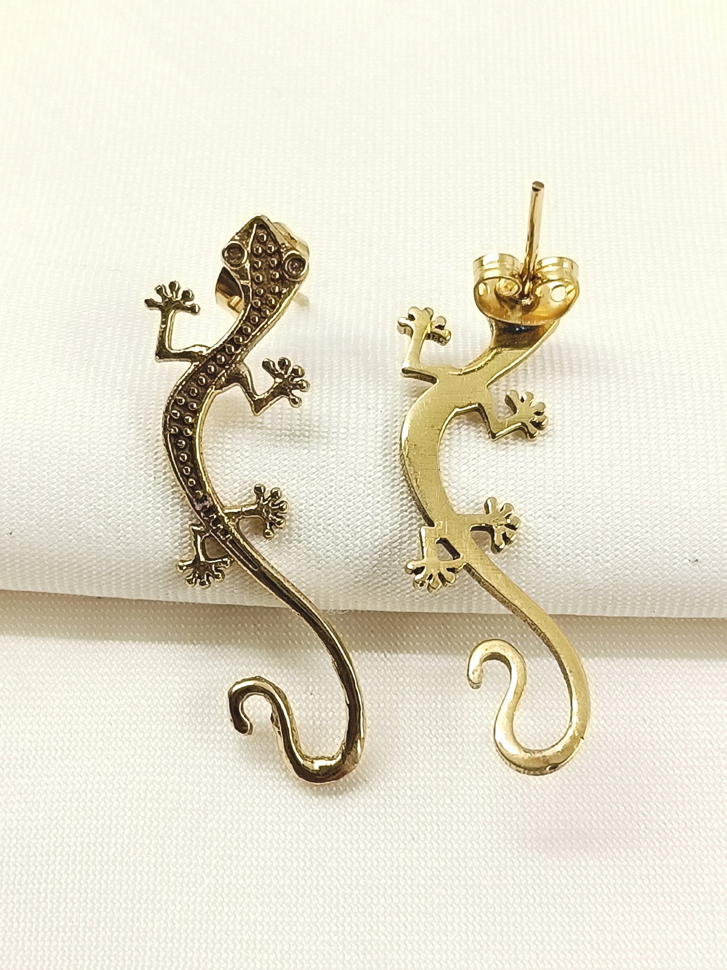 Rasam Golden Men's Earrings