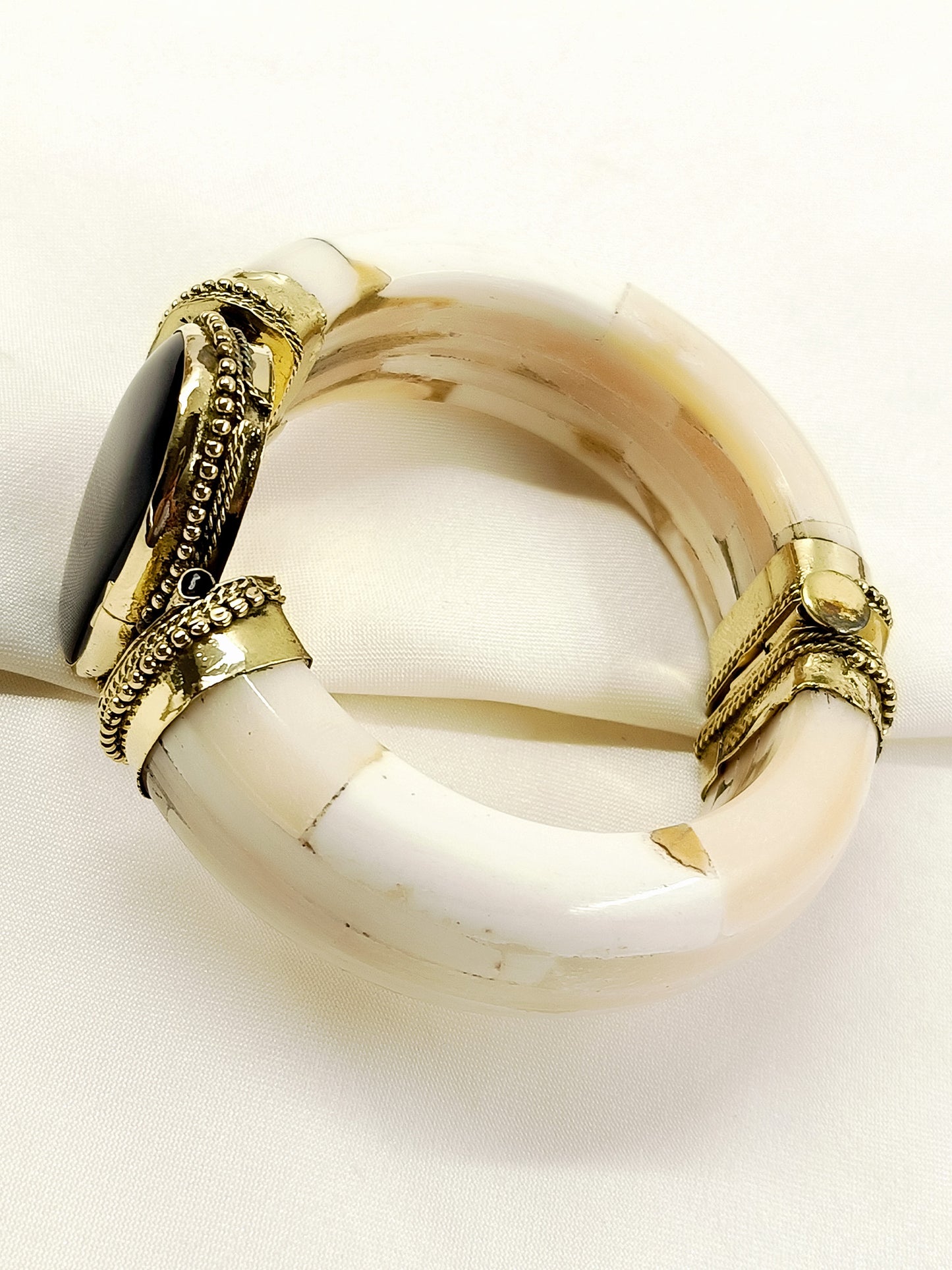 Udit Men’s Royal Black Onyx Stone Bone Bracelet