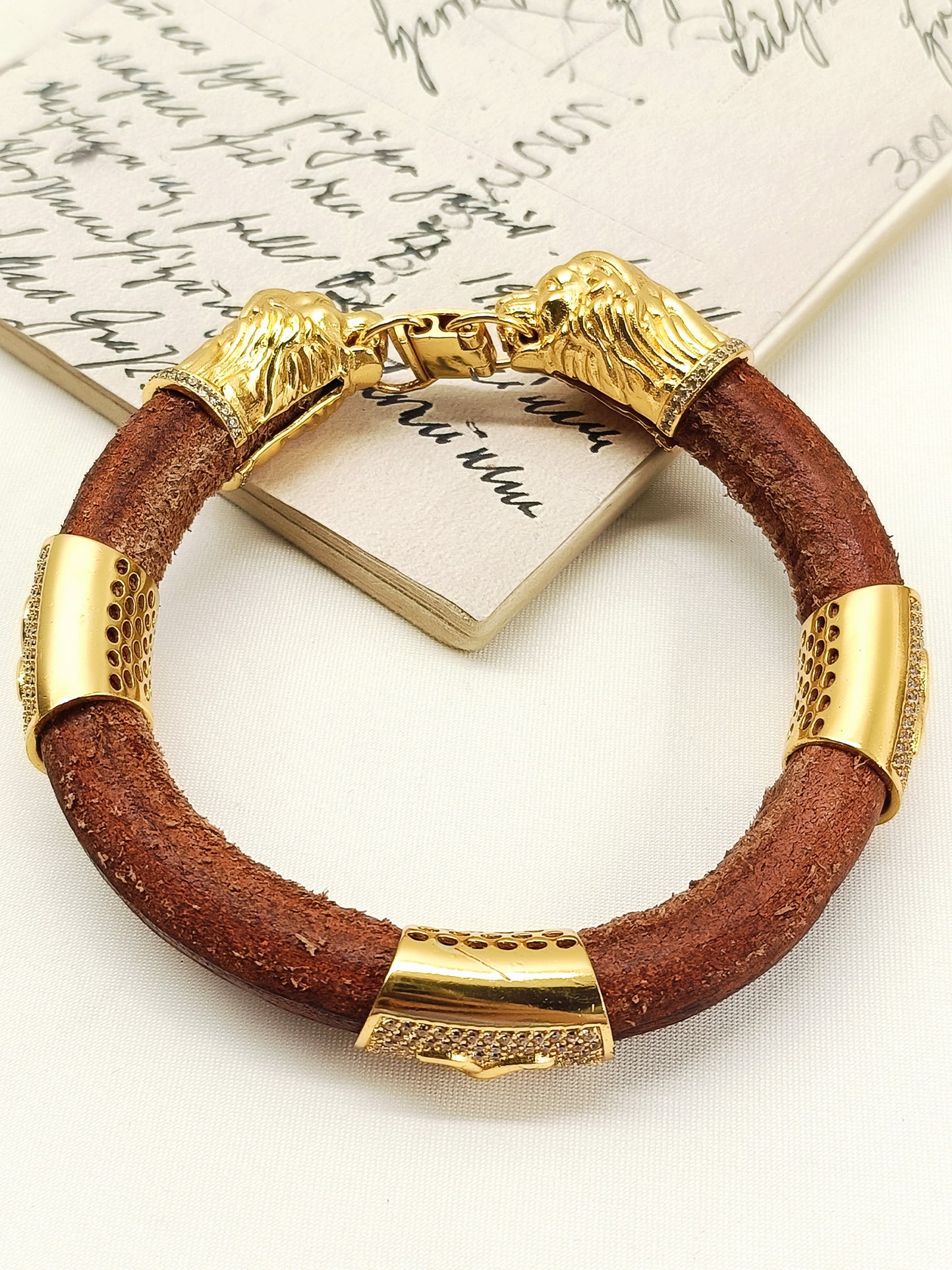 Lavish Royal Lion Head Leather Men's Bracelet