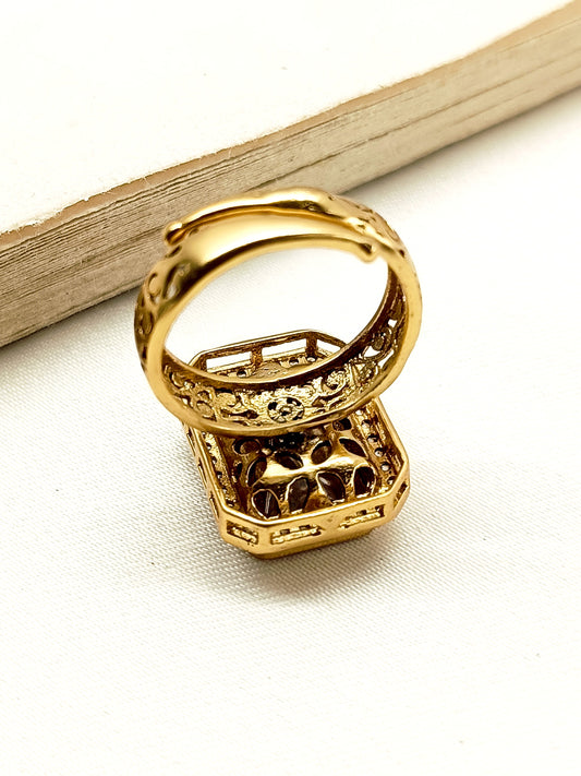 Kaaviya White Kundan Finger Ring