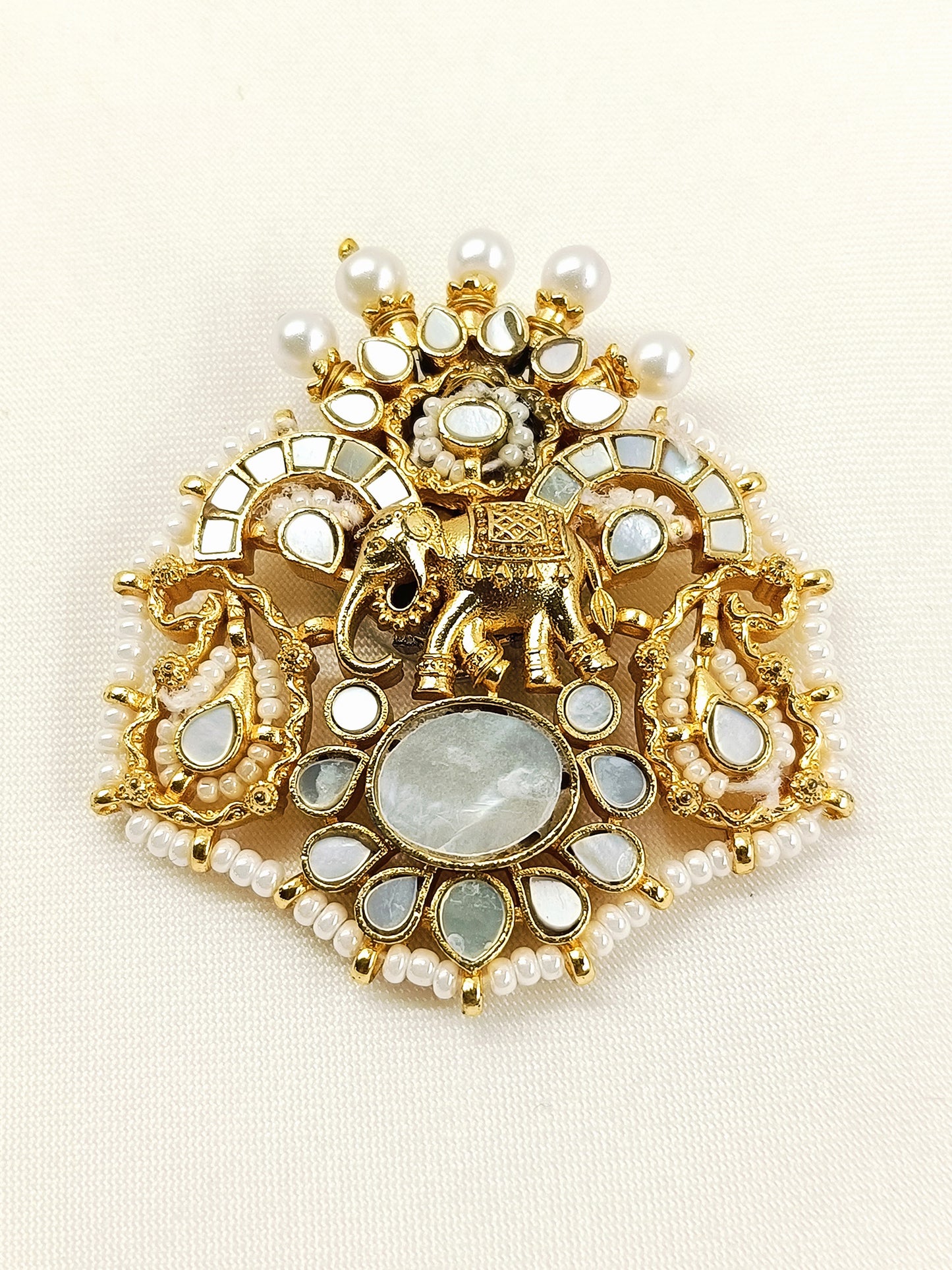Rivan White Elephant Royal Men's Brooch