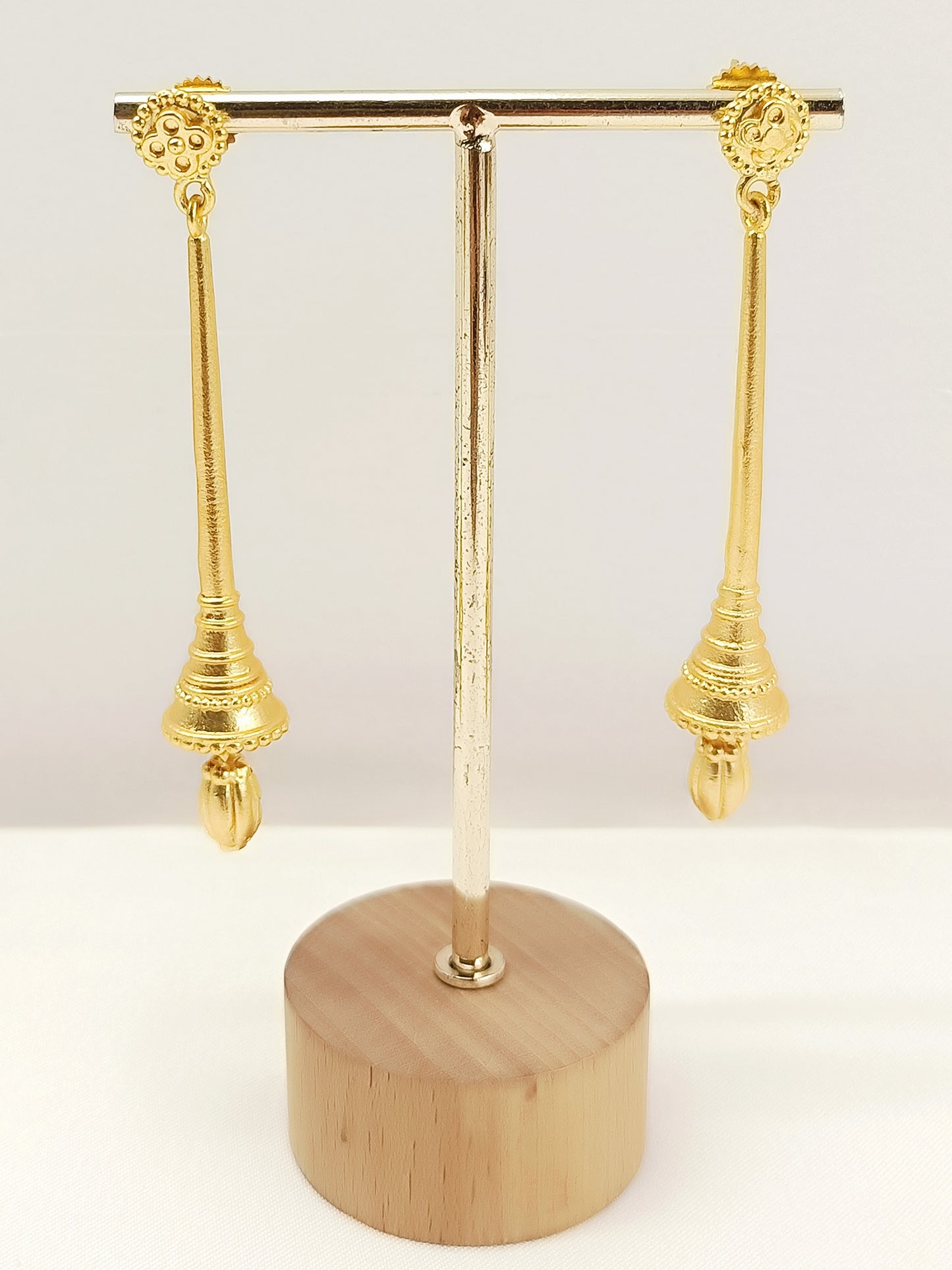 Ihina Golden Matte Oxidized Earring