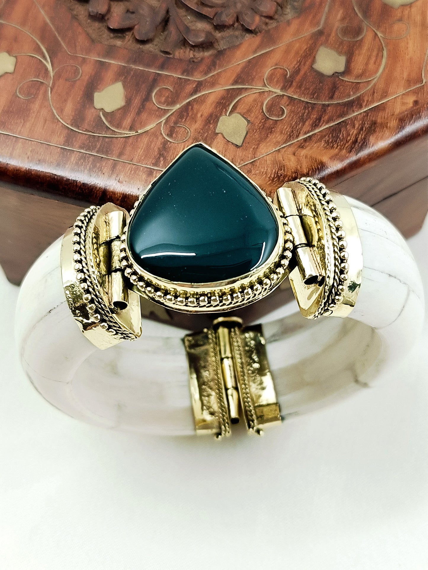 Pratvik Green Bone Men's Bracelet