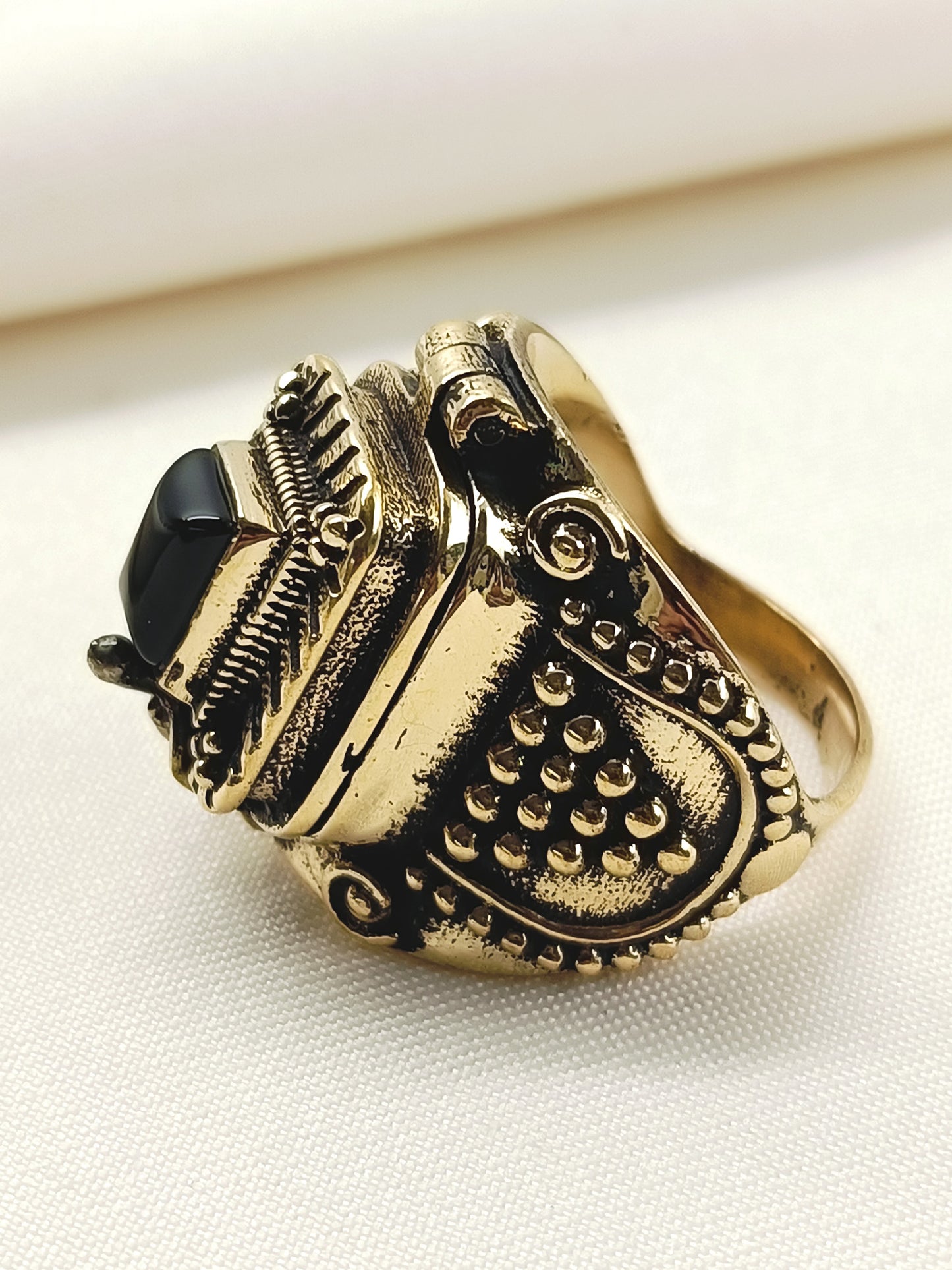 Vritee Black Men's Finger Ring
