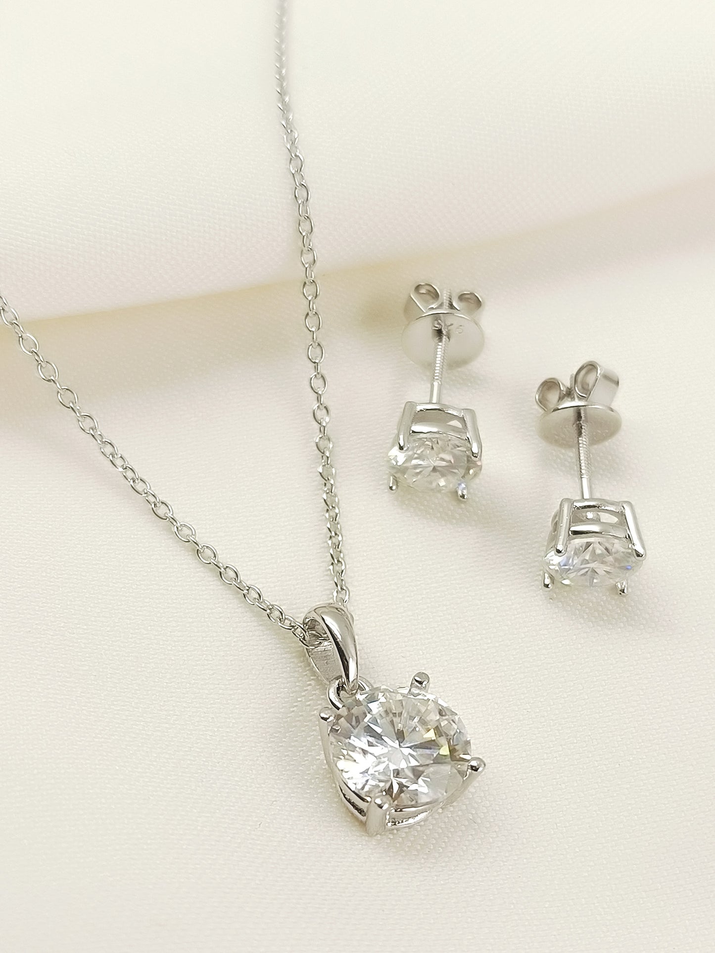 Biana 92.5 Silver American Diamond Pendant Set