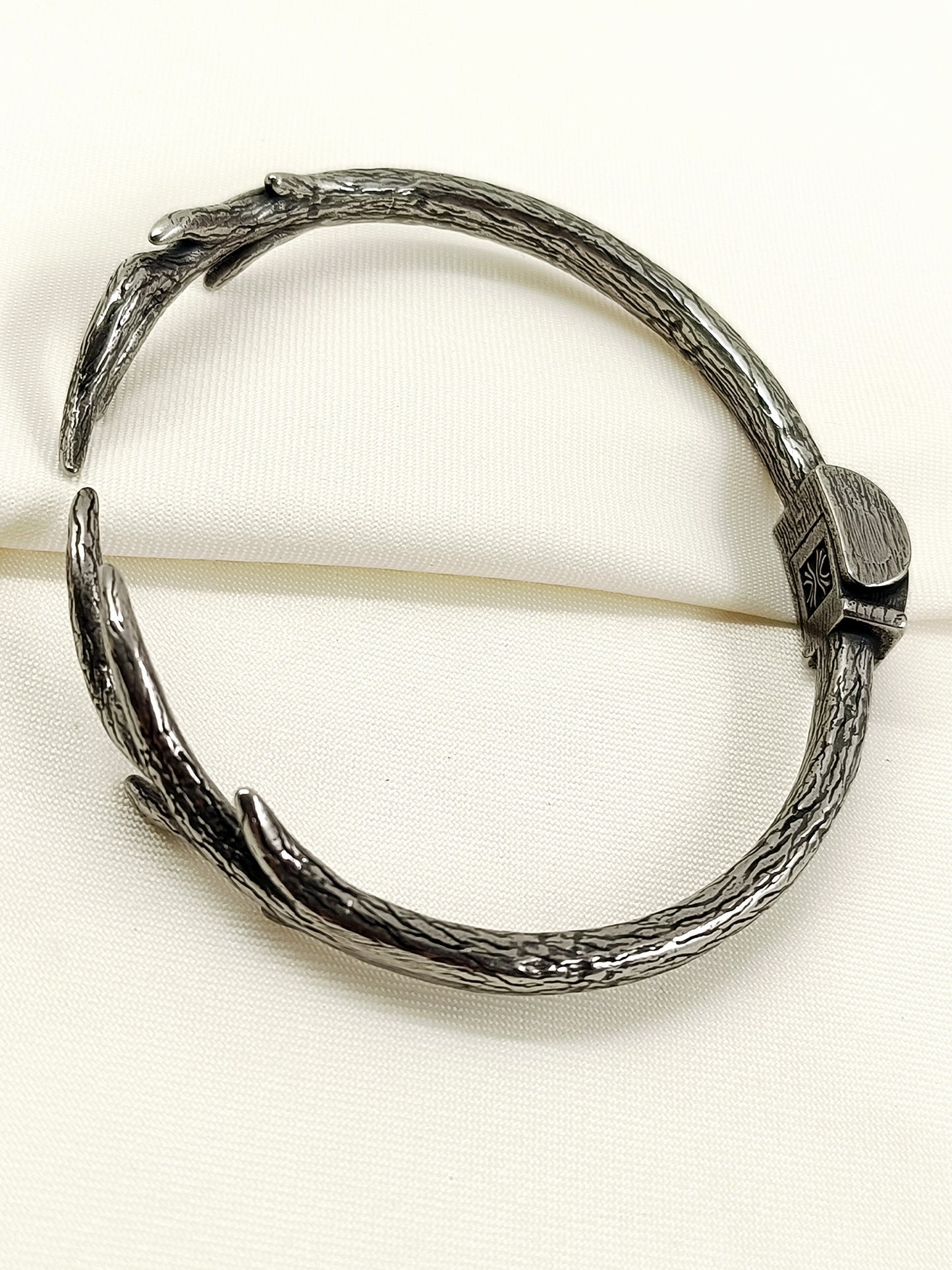 Yuvi Wild Antler Gun Metal Men's Bracelet