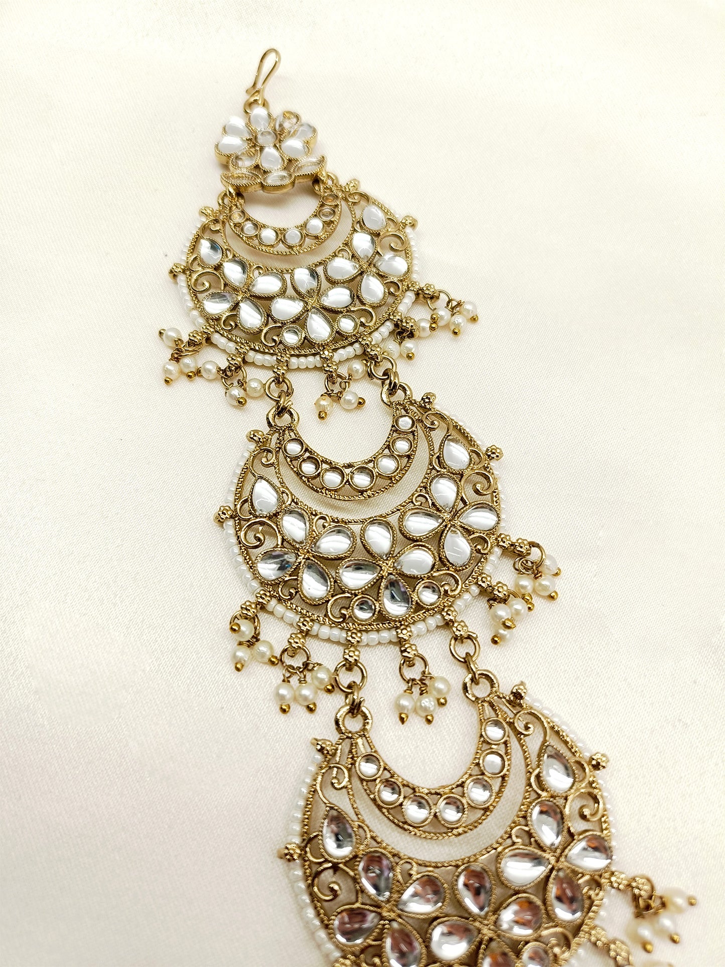 Mohik Ceam Braid Accessories In Kundan