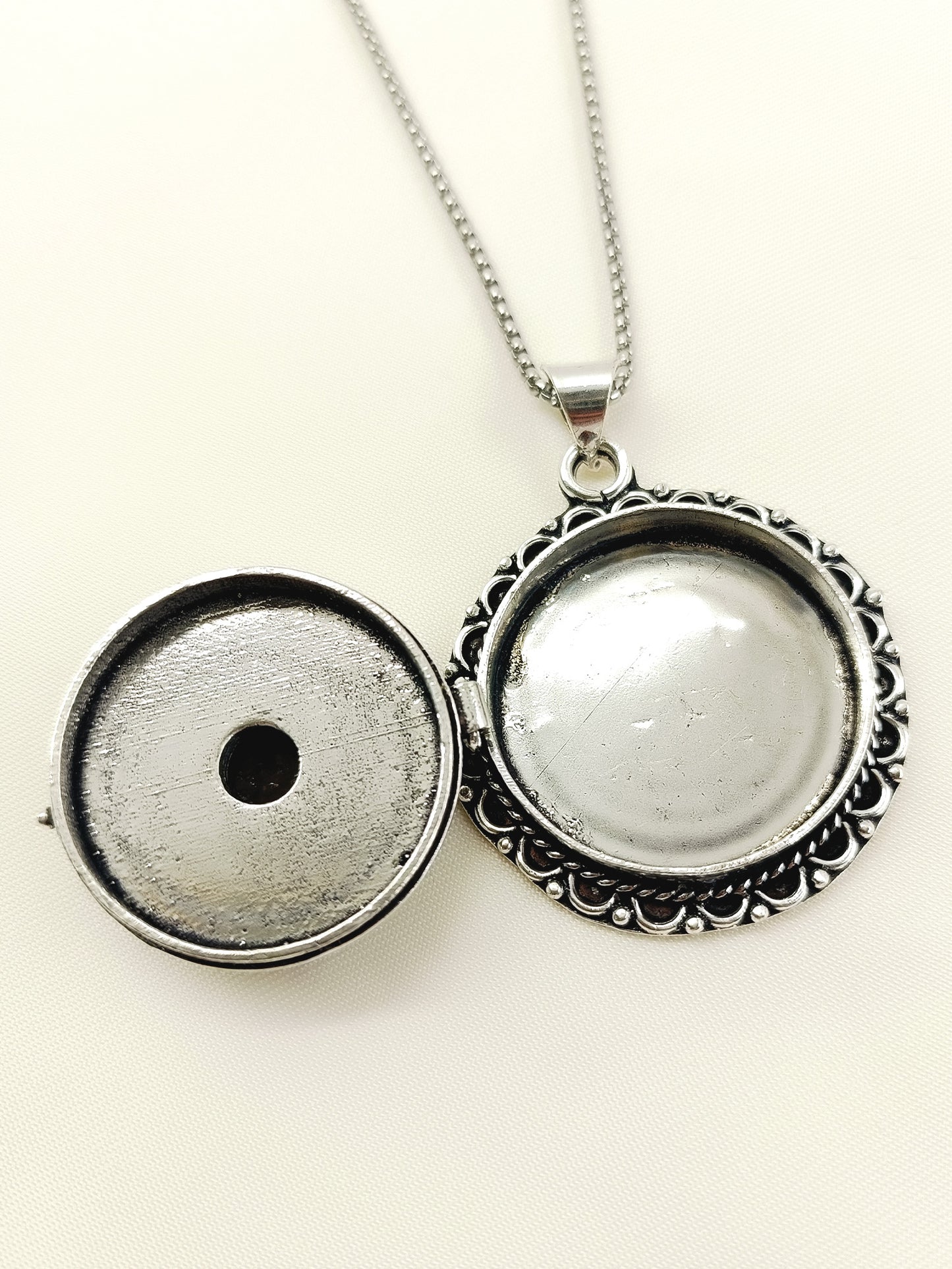 Chirayu Silver Men's Neckpiece
