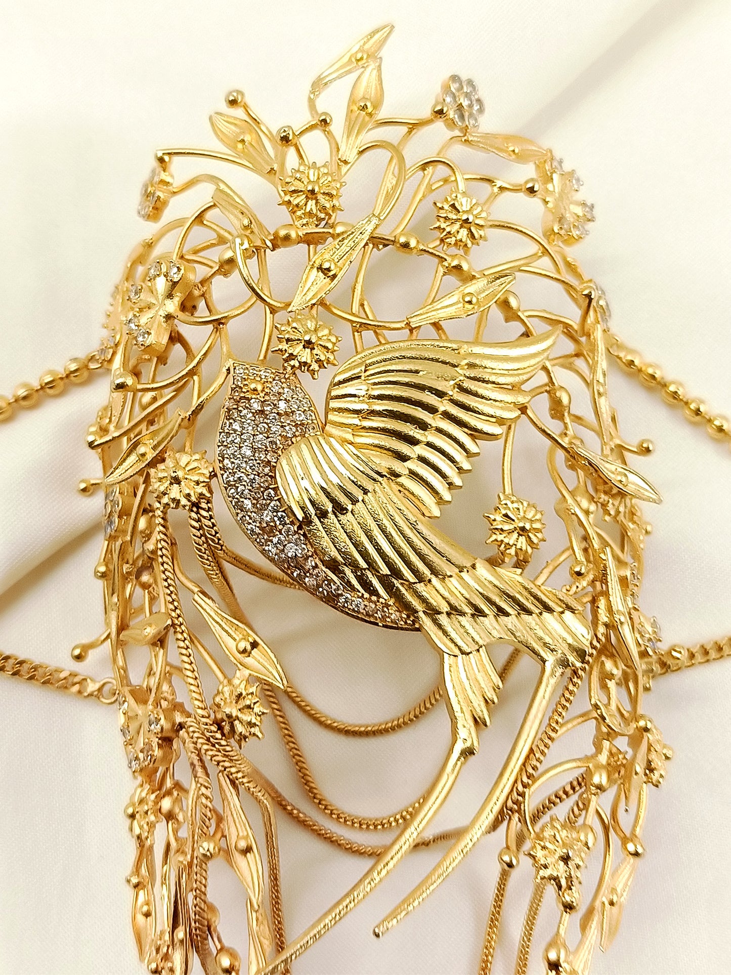 Lavi Golden Antique Bird Armlet