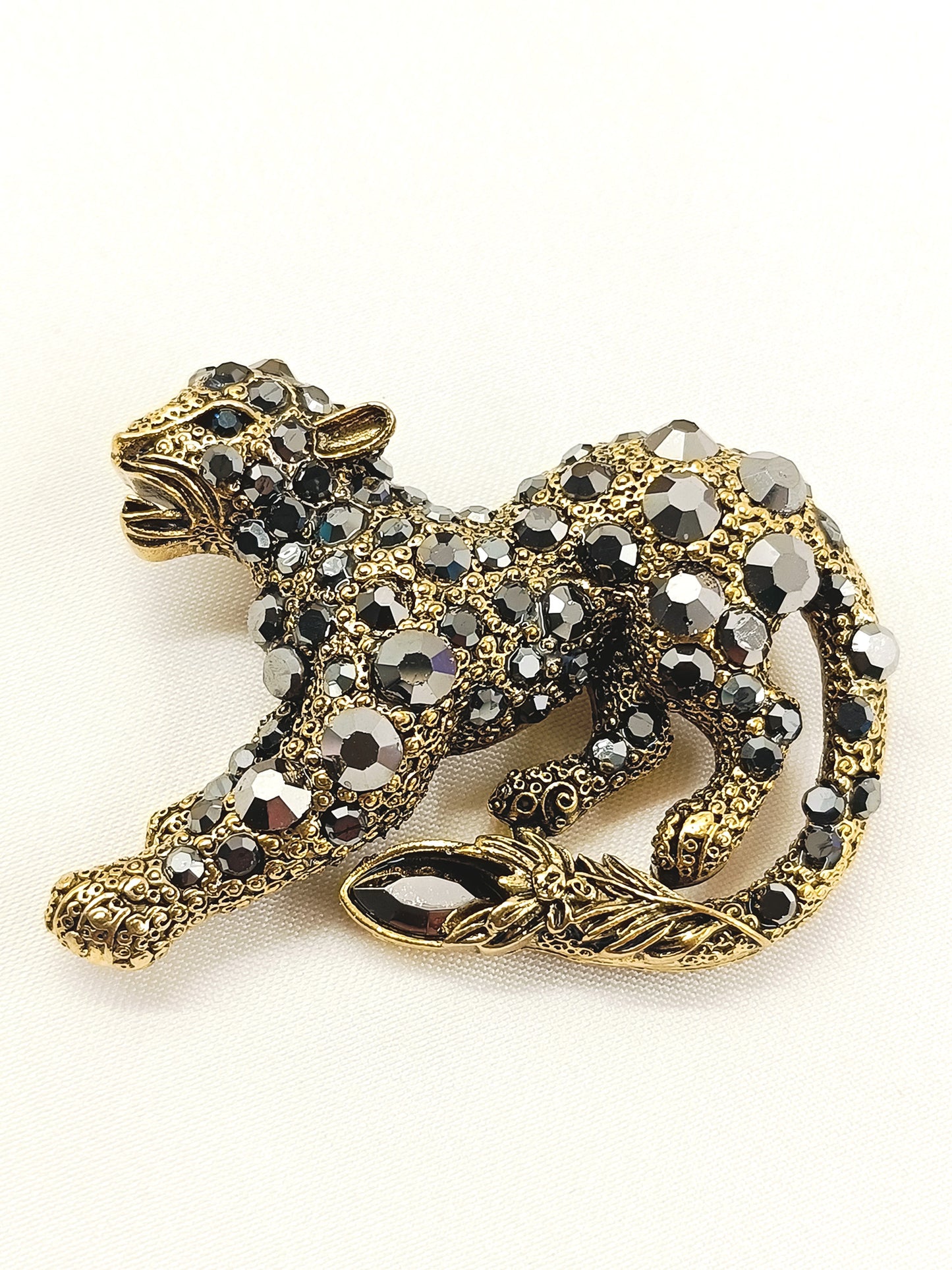 Vibhav Golden Tiger Men's Brooch