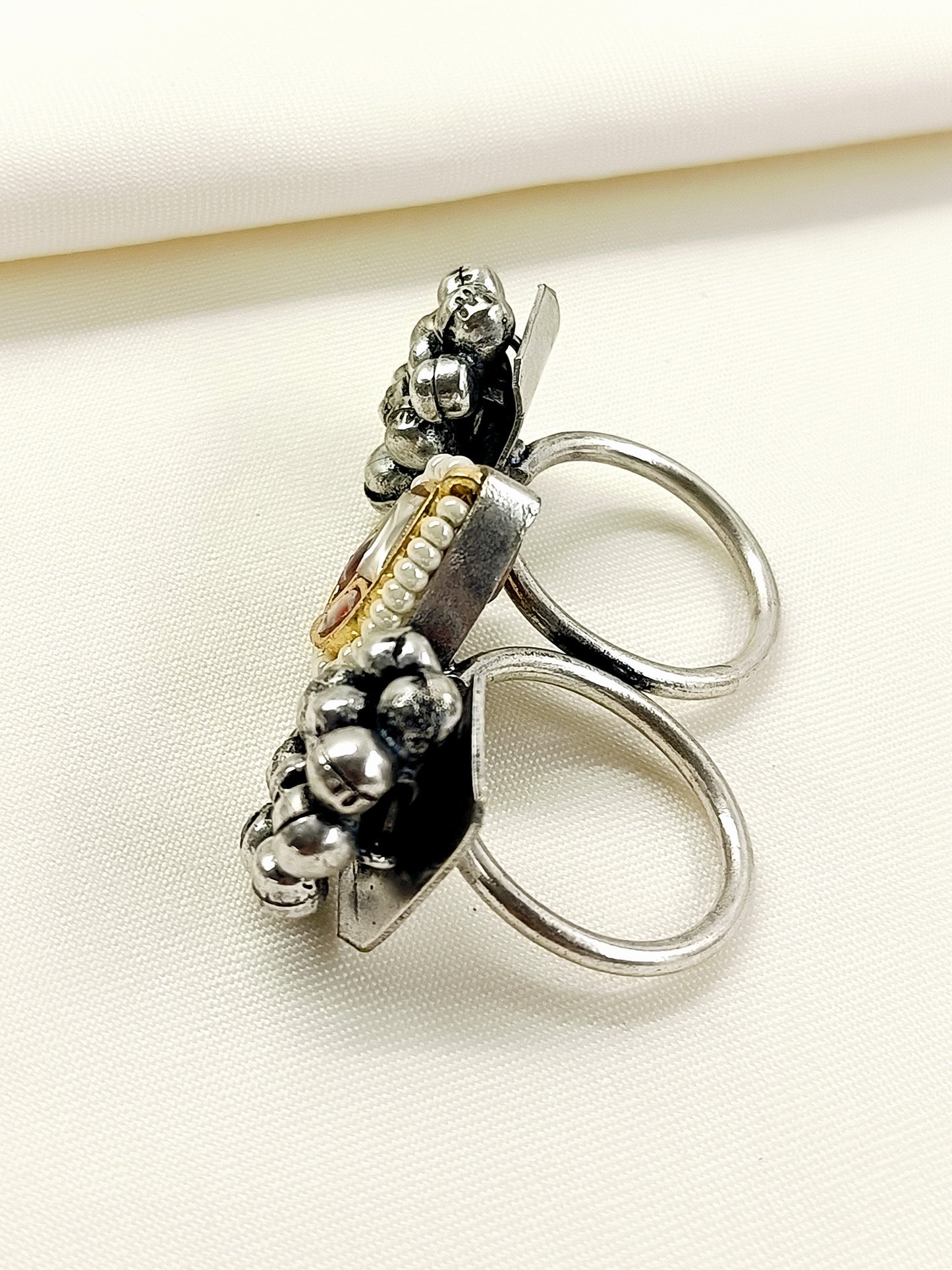 Pari White Oxidized Dual-Finger Kundan Ghungroo Ring