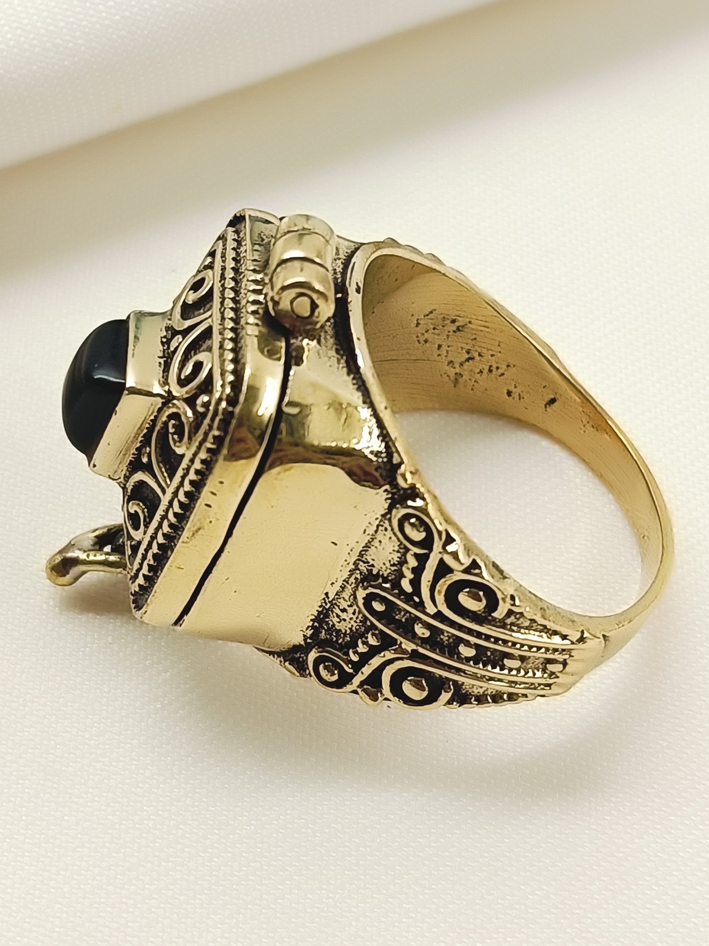 Tishav Black Men's Finger Ring