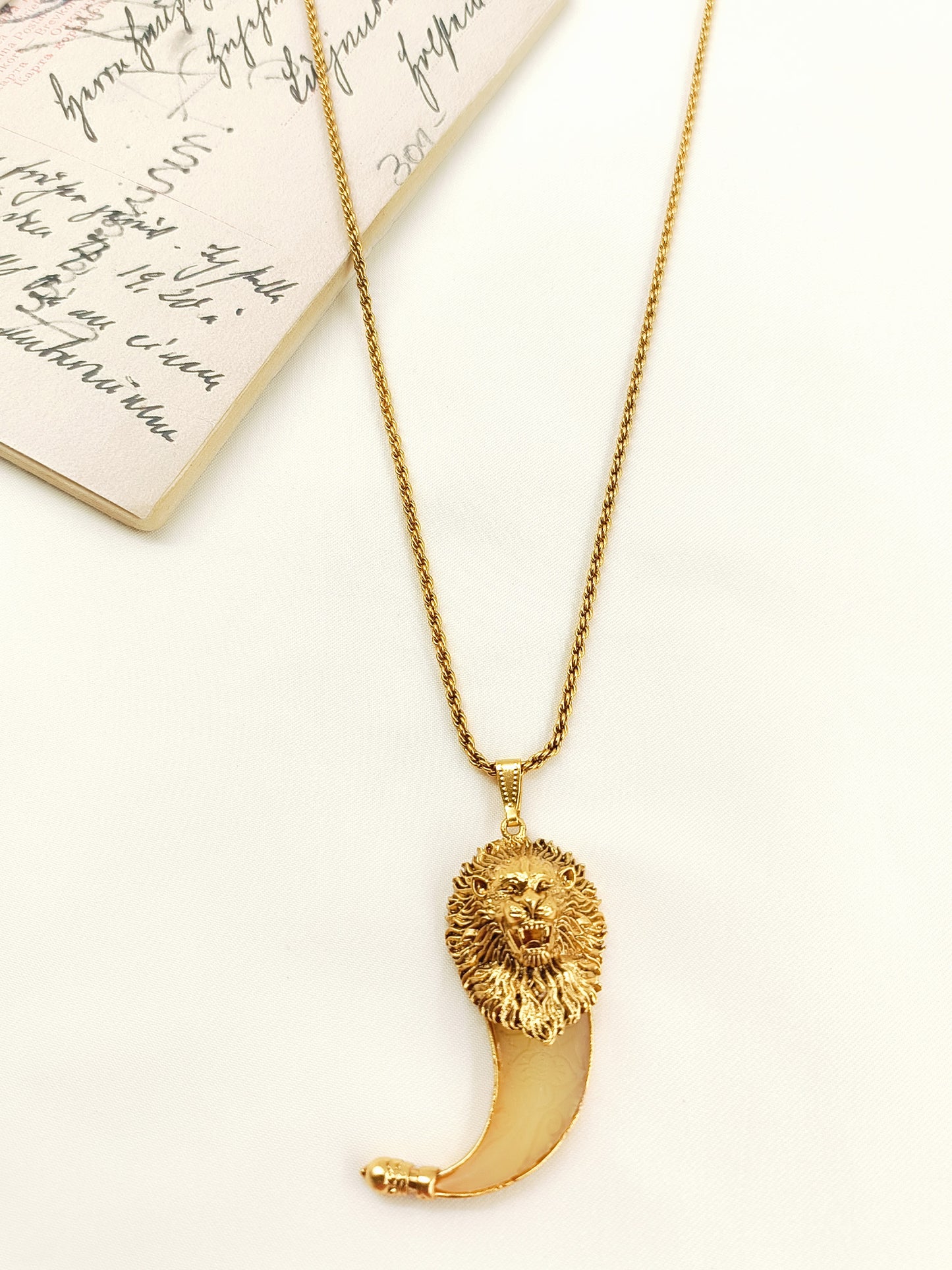 Saiyam Golden Lion Claw Men's Neckpiece