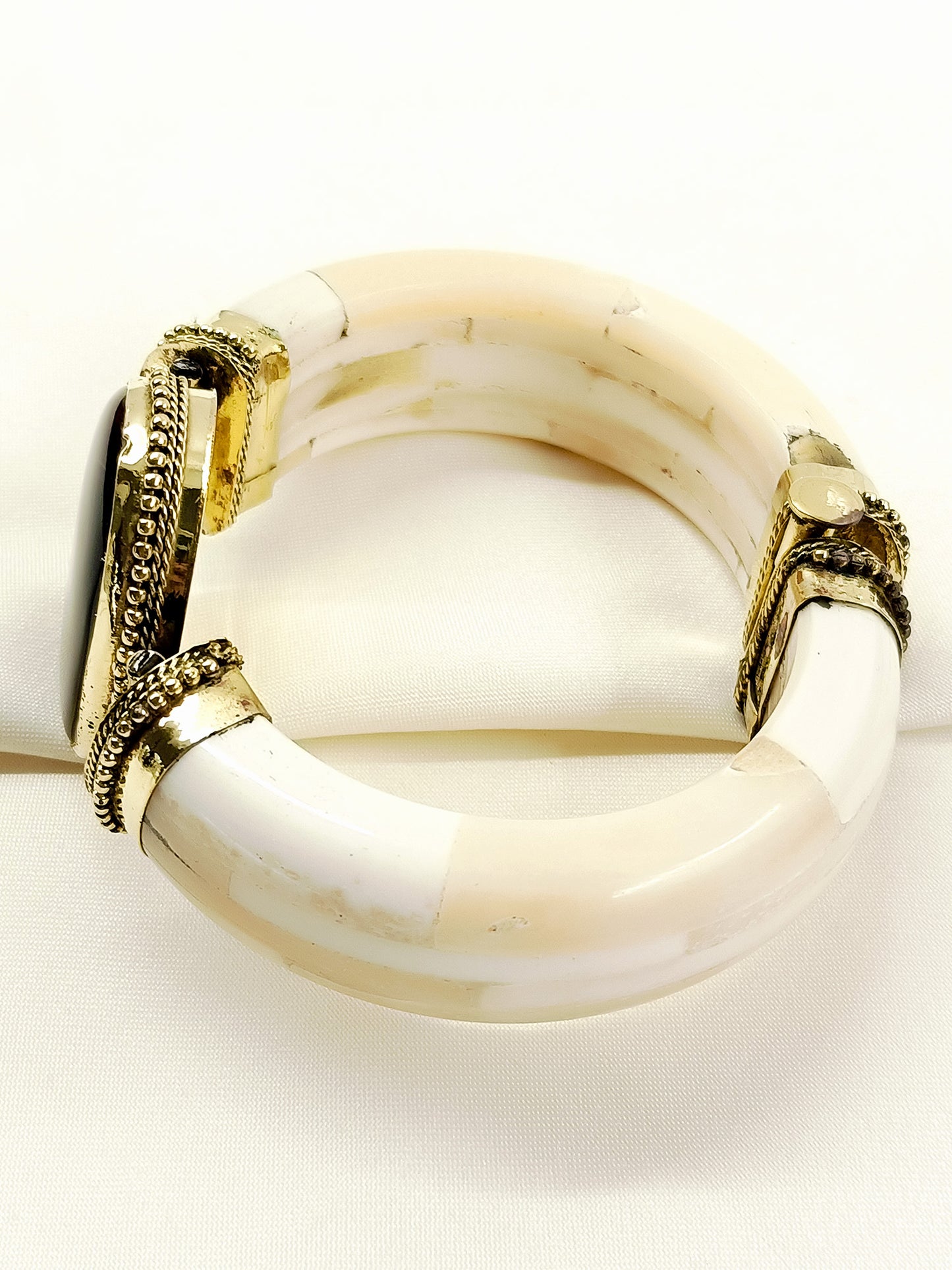 Om Brown Men’s Royal Agate Stone Bone Bracelet