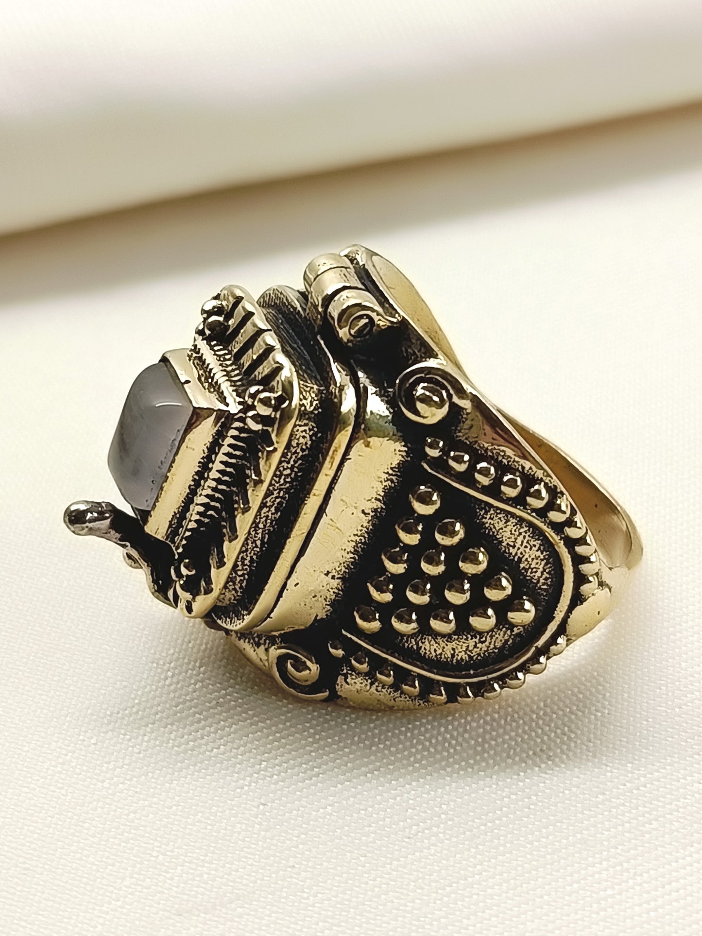 Almaas Pink Men's Finger Ring