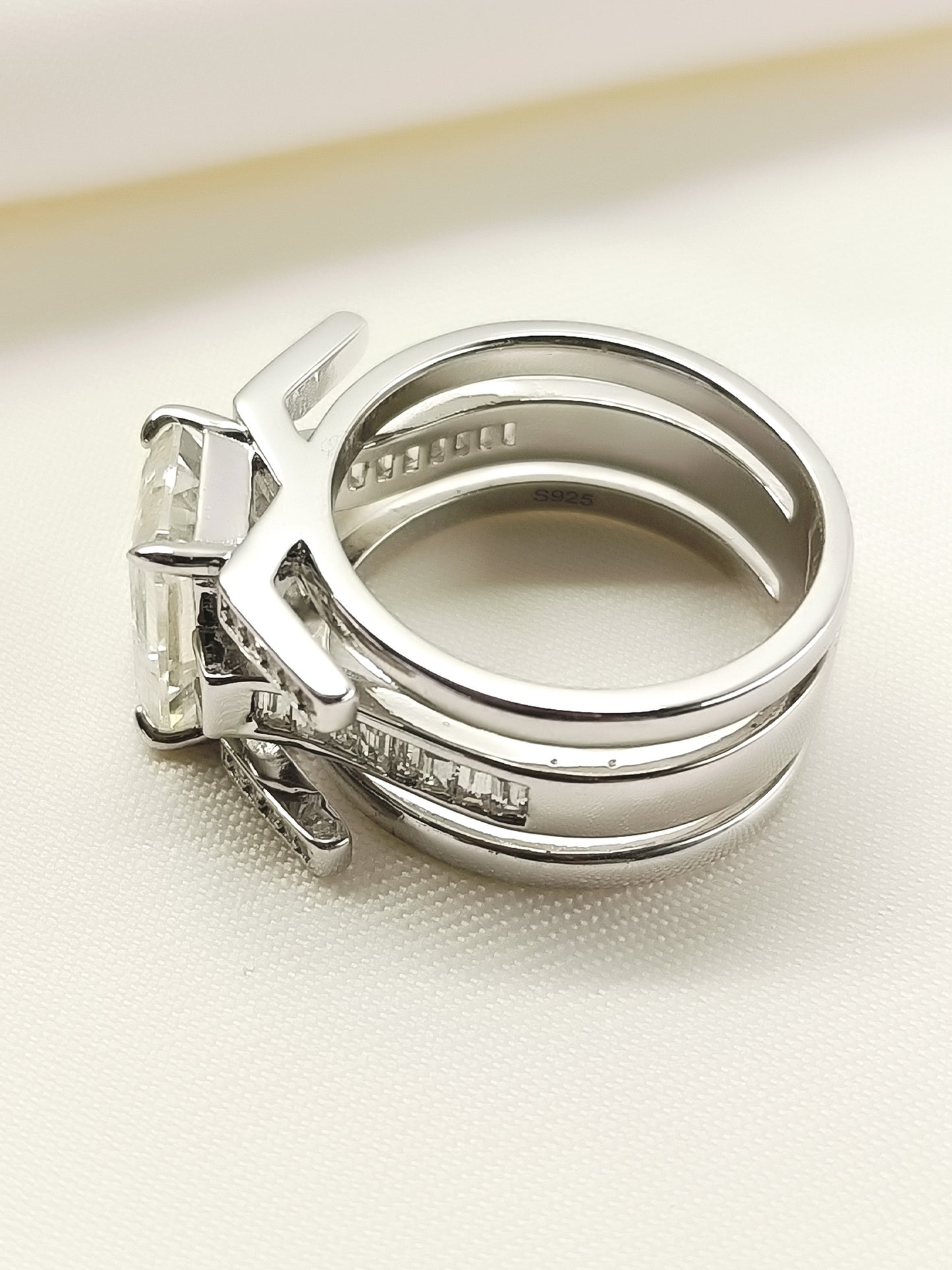 Rasha White 92.5 Silver American Diamond Finger Ring