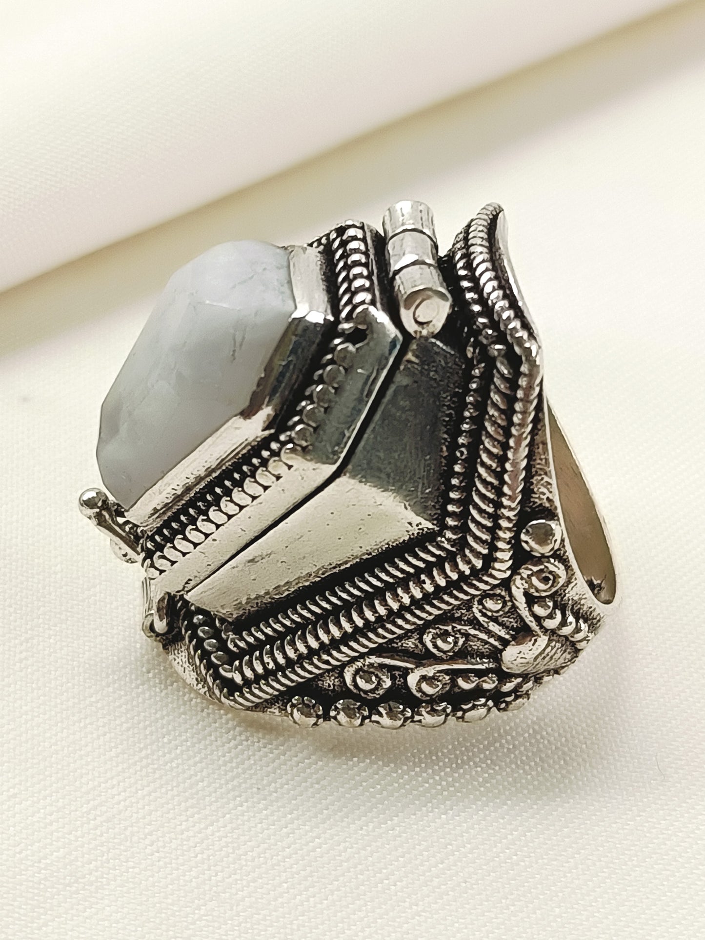 Ulagon Grey Men's Finger Ring