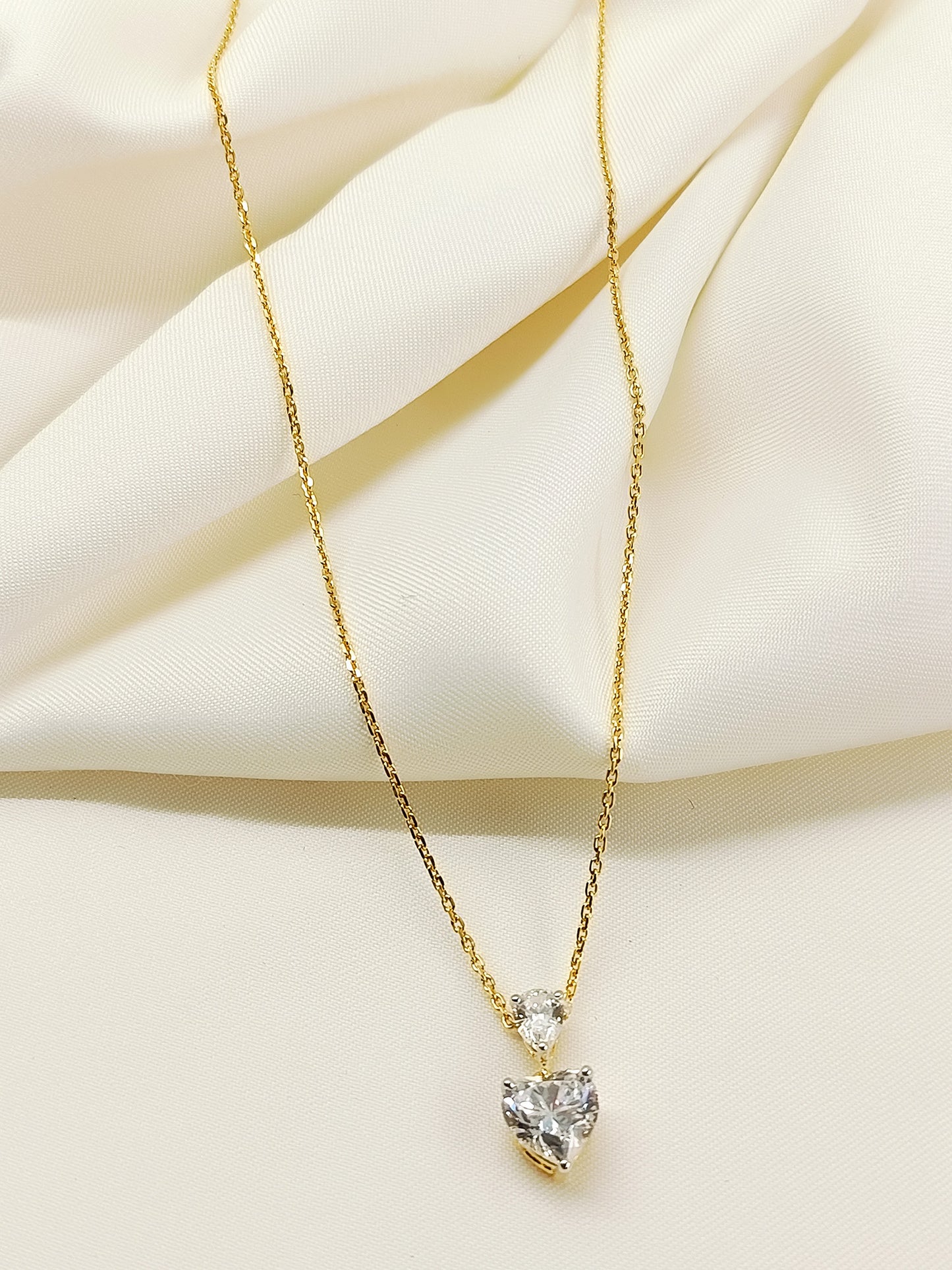 Taylor 92.5 Silver Swarovski Stone Pendal