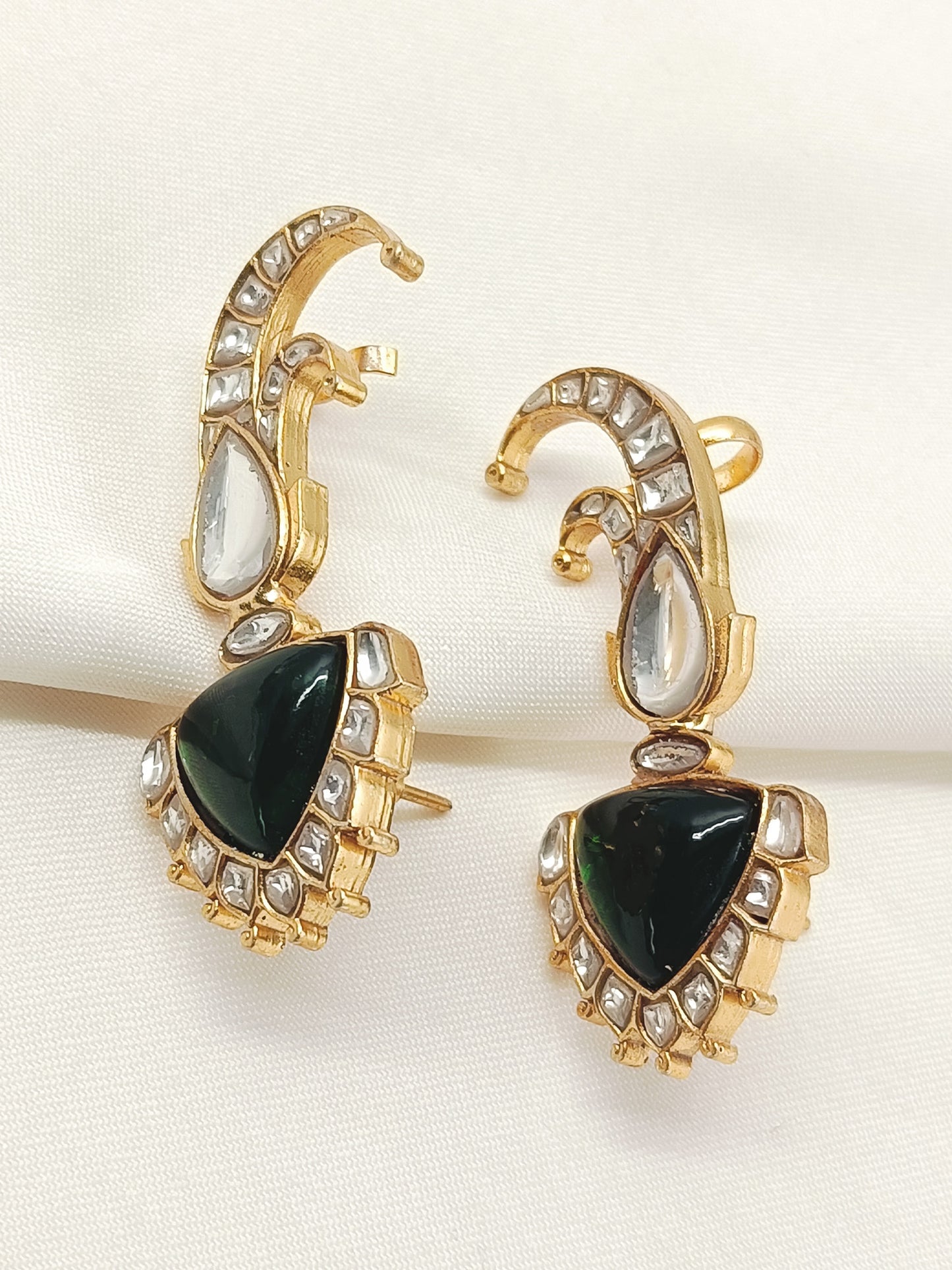 Shubodh Green Men's Earcuff