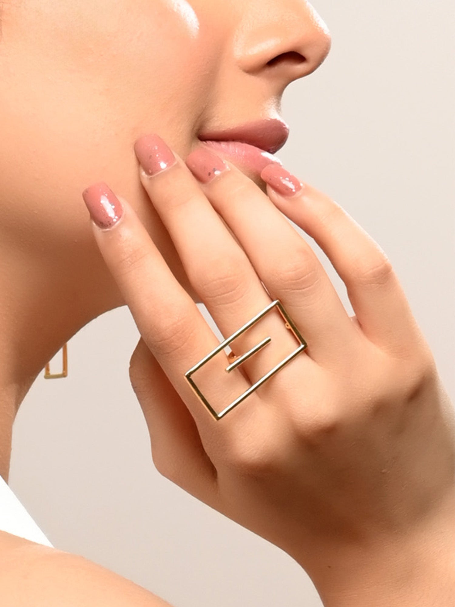 Western Finger Ring